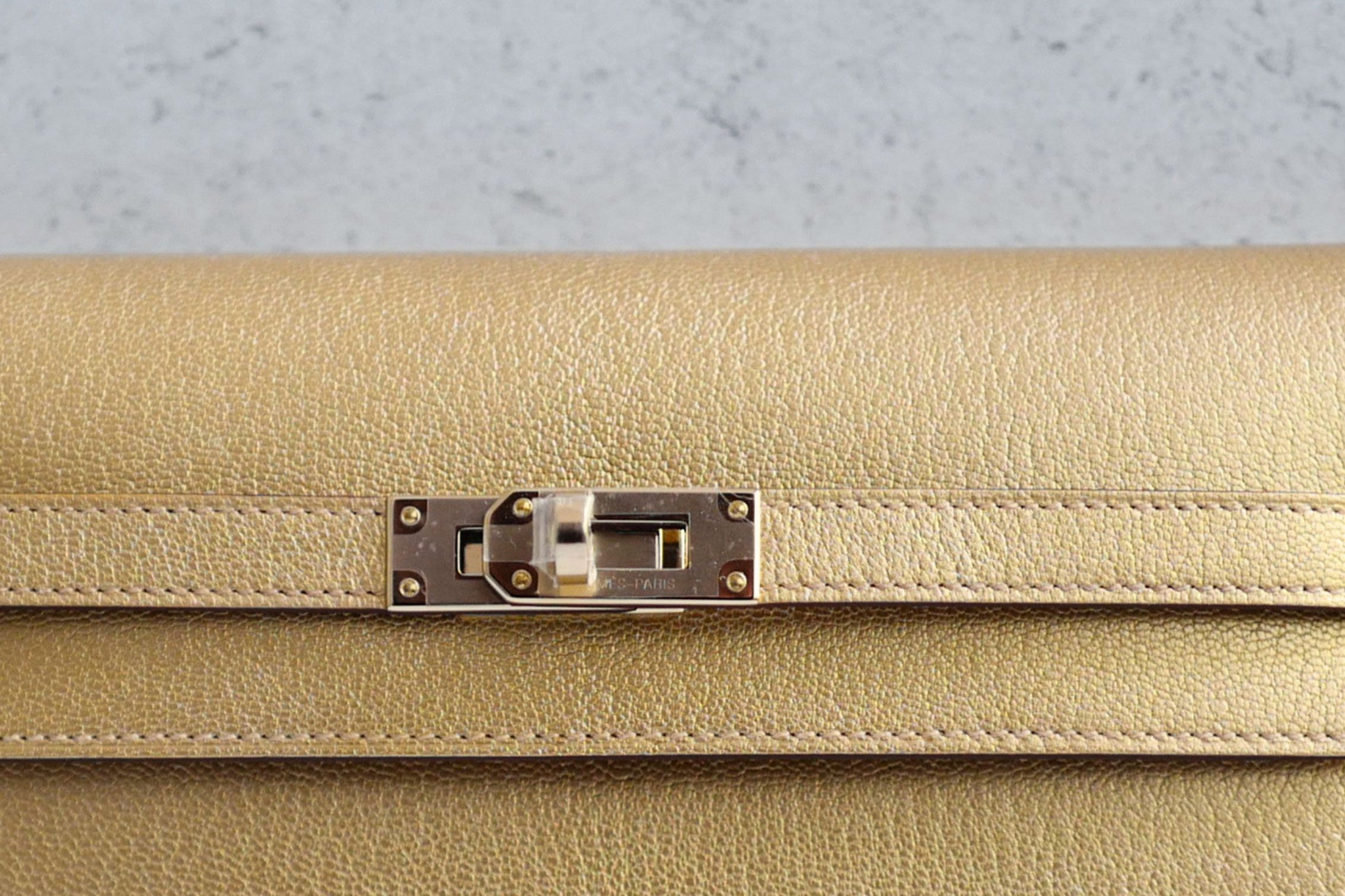 Hermès Kelly Classique To Go Wallet Gold Chamkilight Permabrass Hardware G Stamp