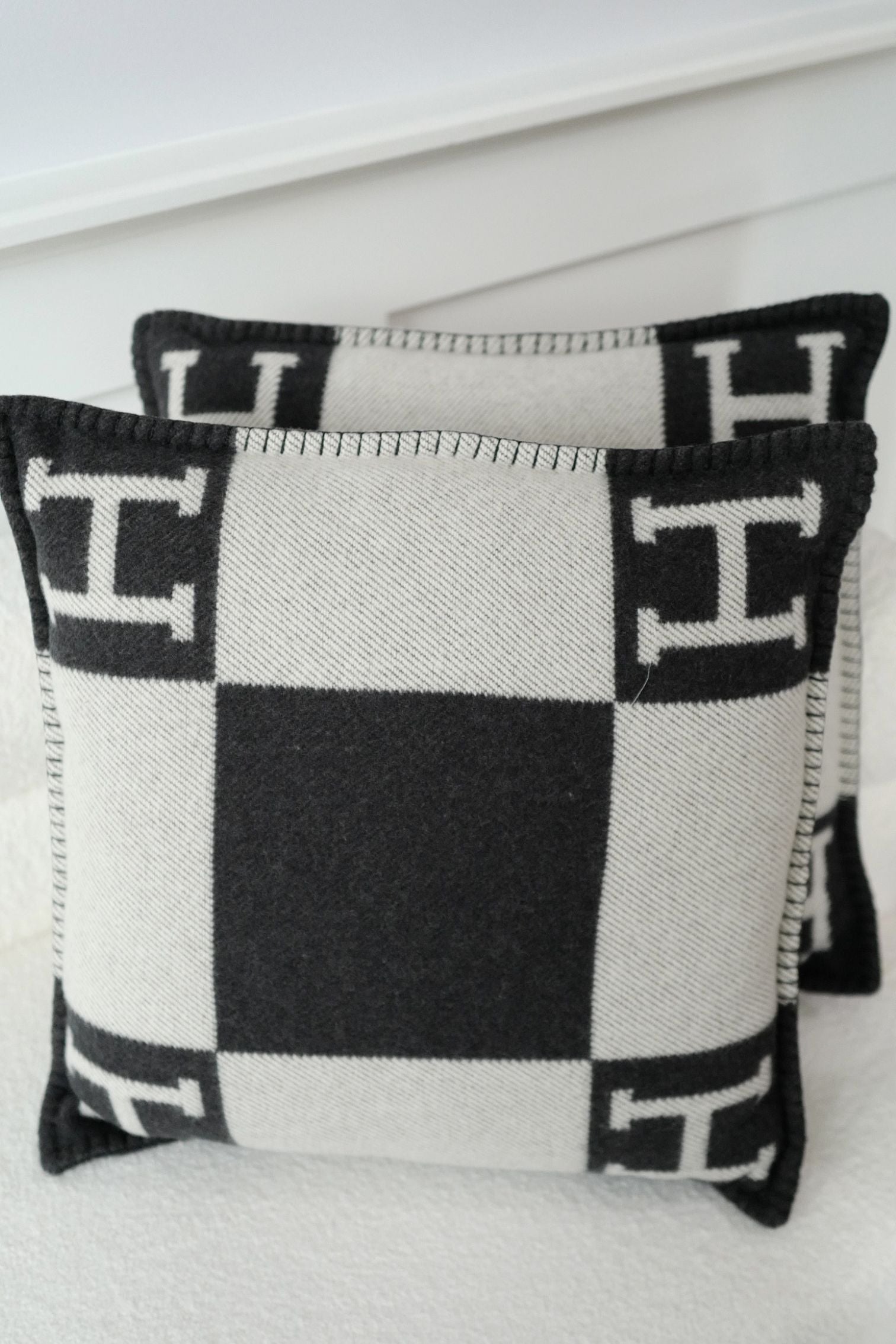 NEW Hermes Avalon Pillow  Small Model Ecru Gris Fonce Jacquard Wool Cashmere