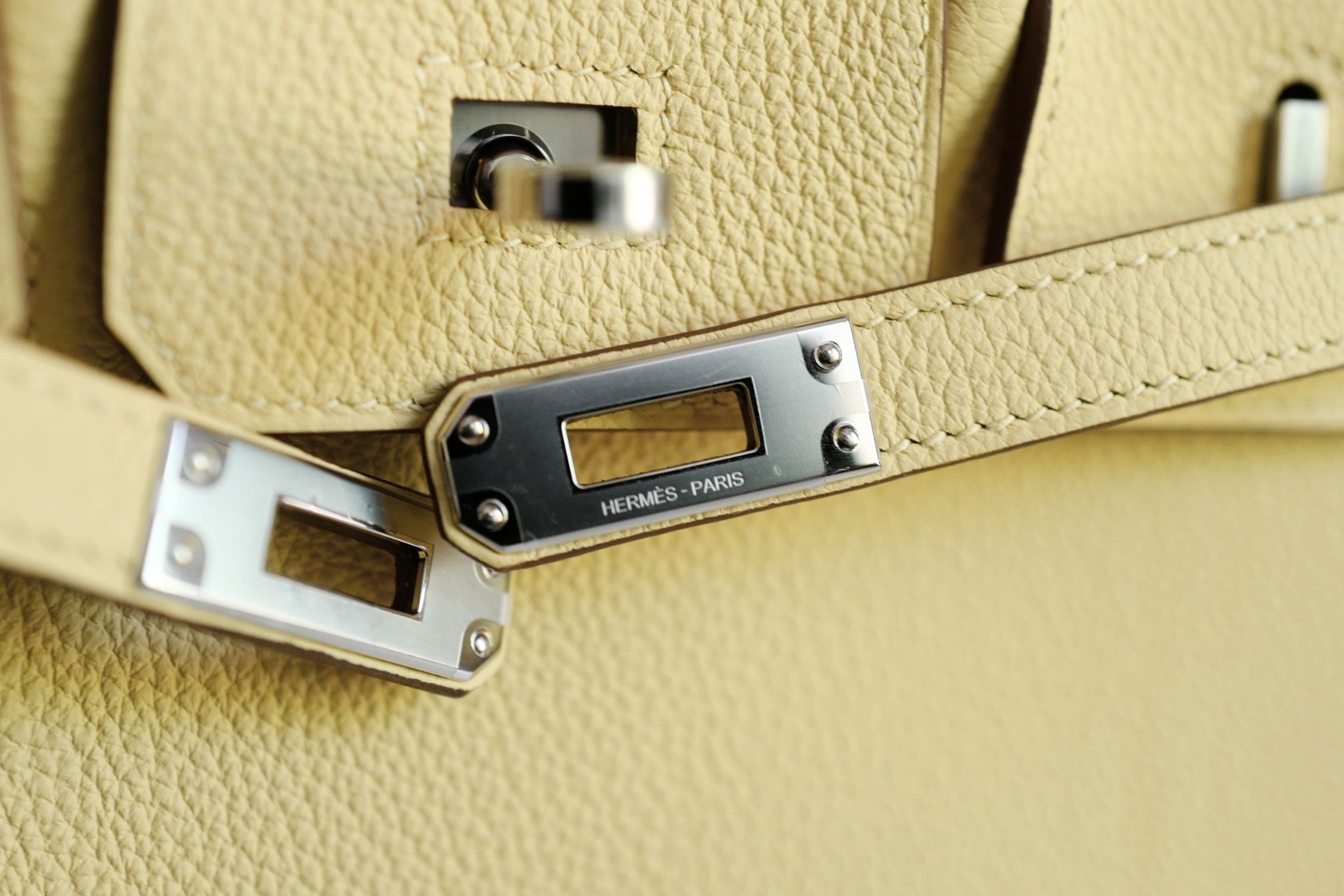 Hermès Birkin 25 Jaune Poussin Togo Leather Palladium Hardware G Stamp