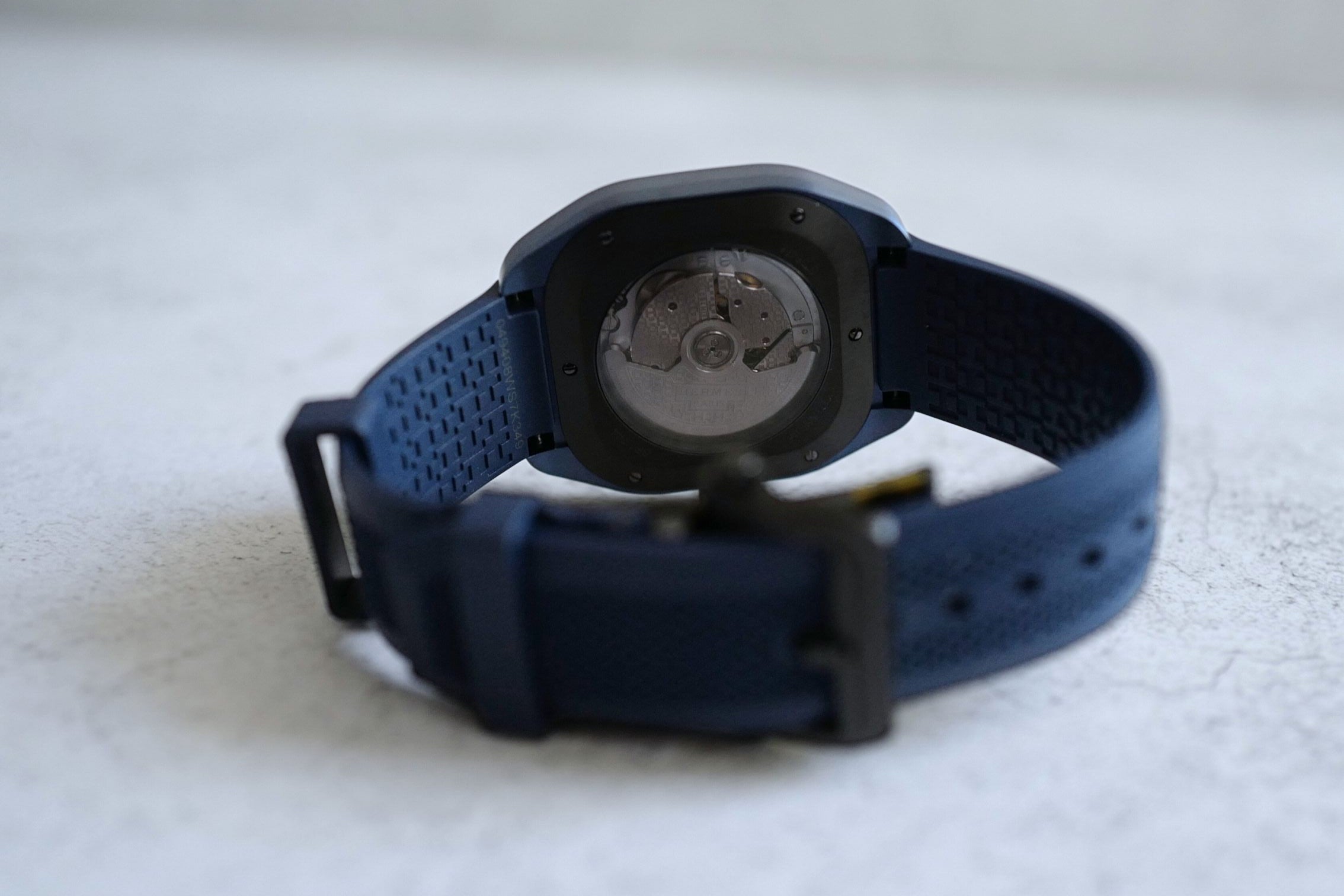 Hermès H08 Blue Dial Titanium Watch Blue Rubber Strap 42mm