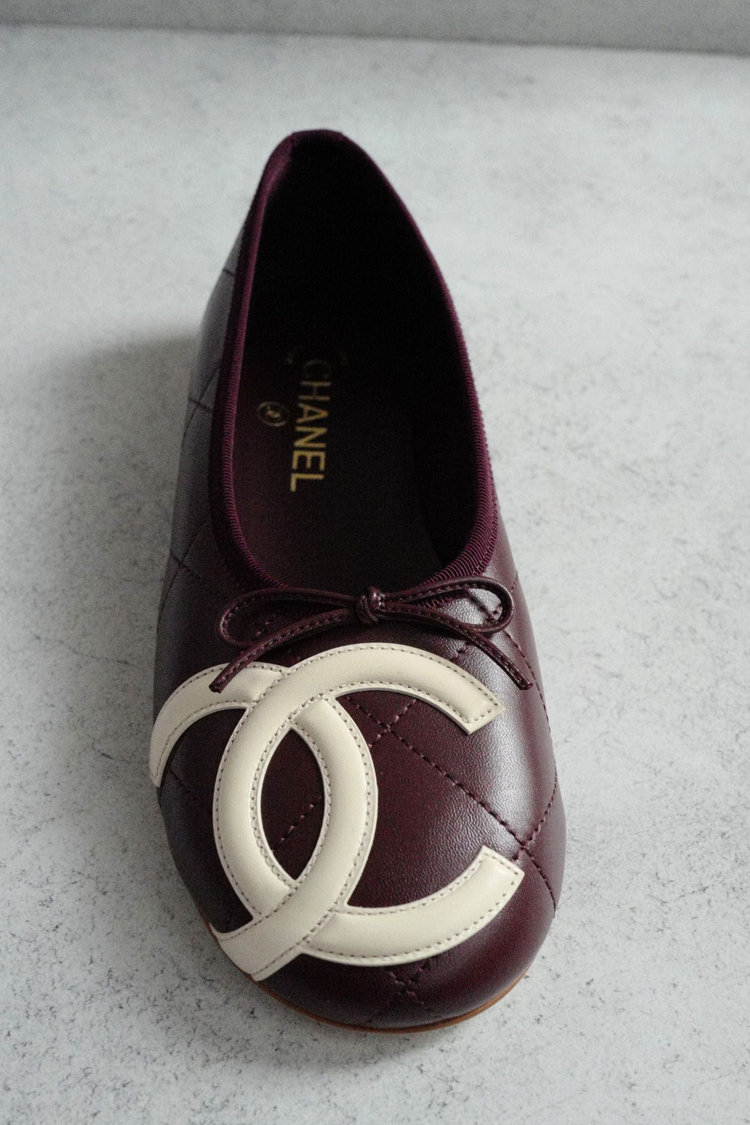 Chanel 26M Coco Beach Ballet Flats Burgundy White Lambskin Size 38.5