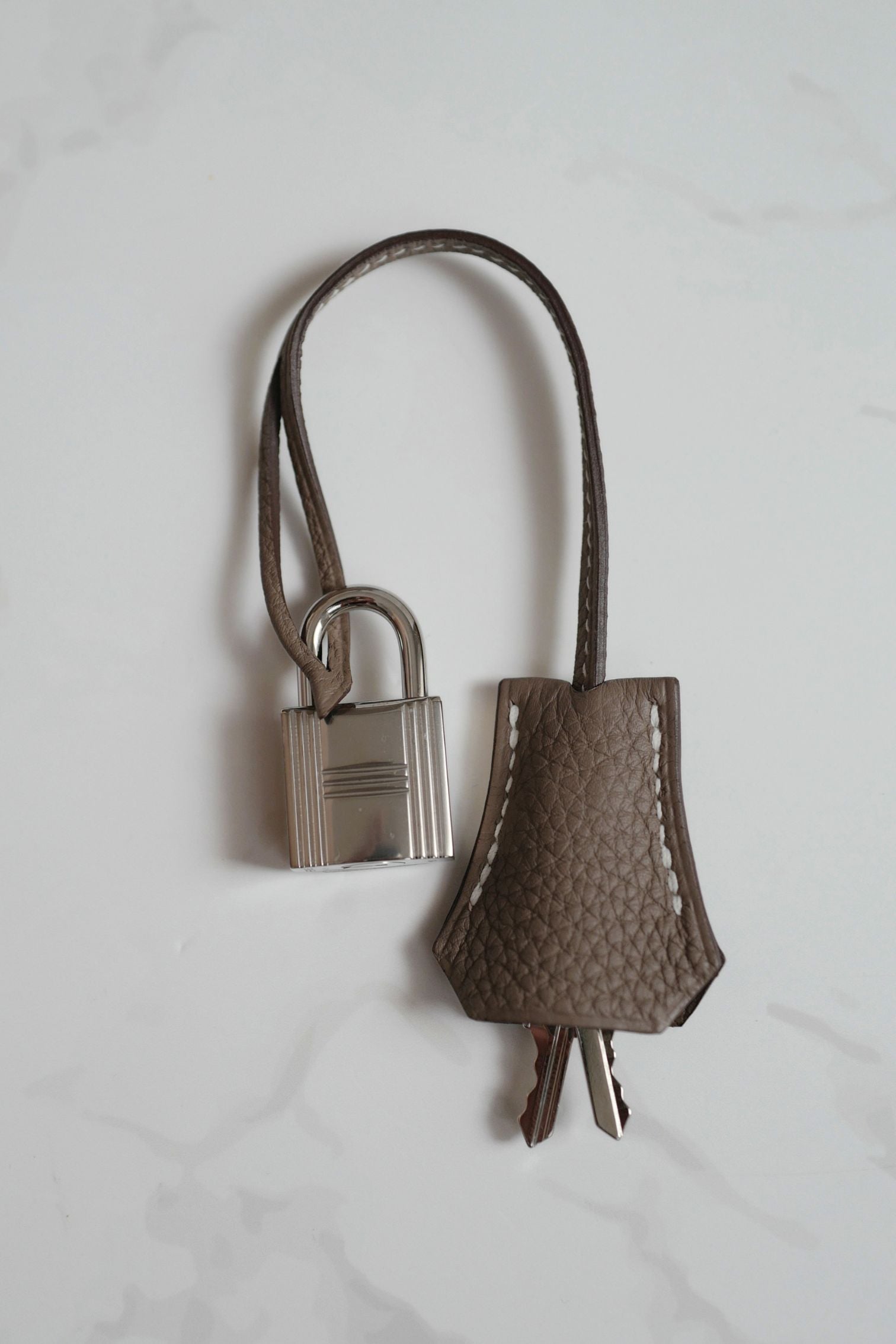 BNIB Hermes Kelly 25 Etoupe Togo Palladium Hardware G Stamp 2026