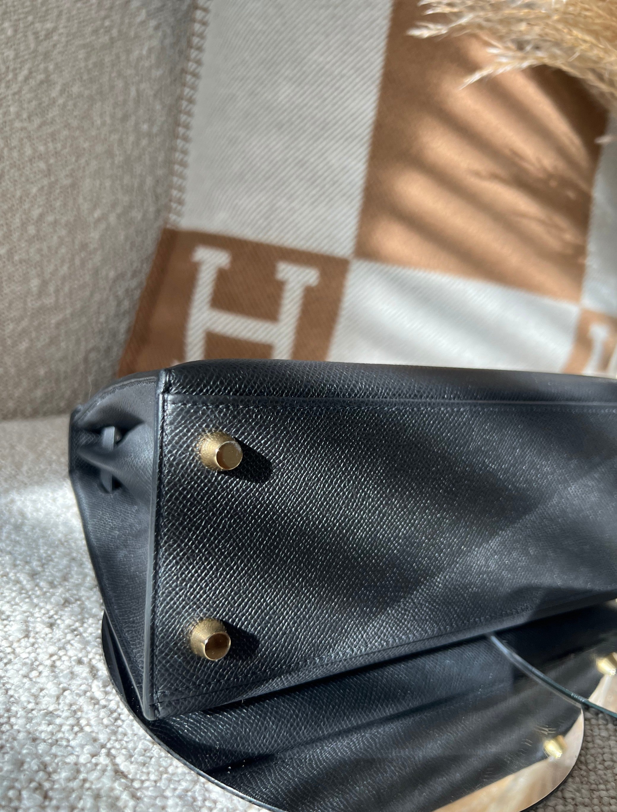 BNIB Hermes Kelly 25 Black Epsom Sellier with Gold Hardware