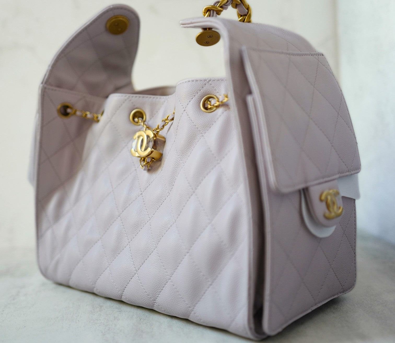 BNIB Chanel 25K Small Hobo Bag Lilac Grained Calfskin with Gold Hardware