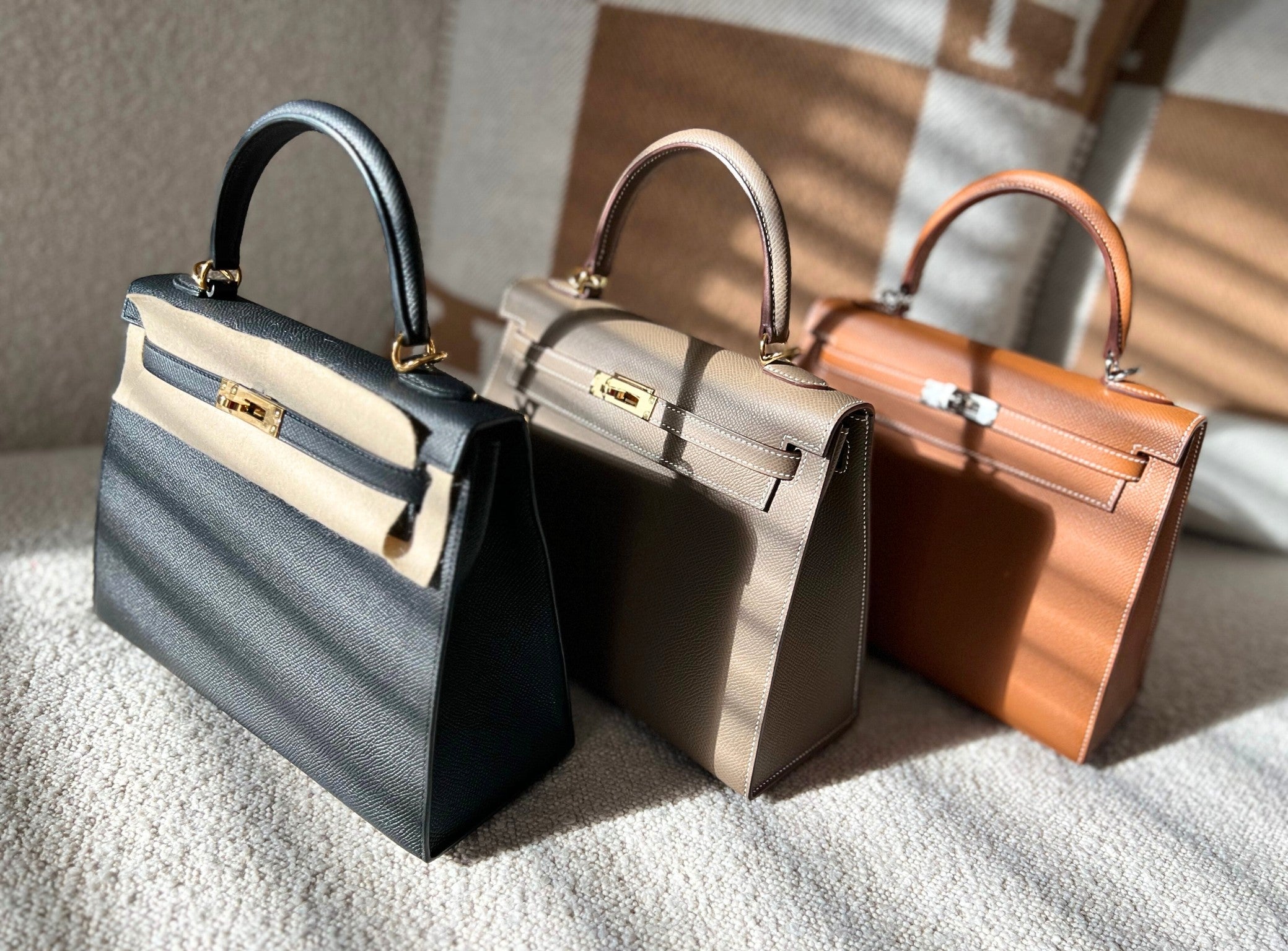 BNIB Hermes Kelly 25 Black Epsom Sellier with Gold Hardware