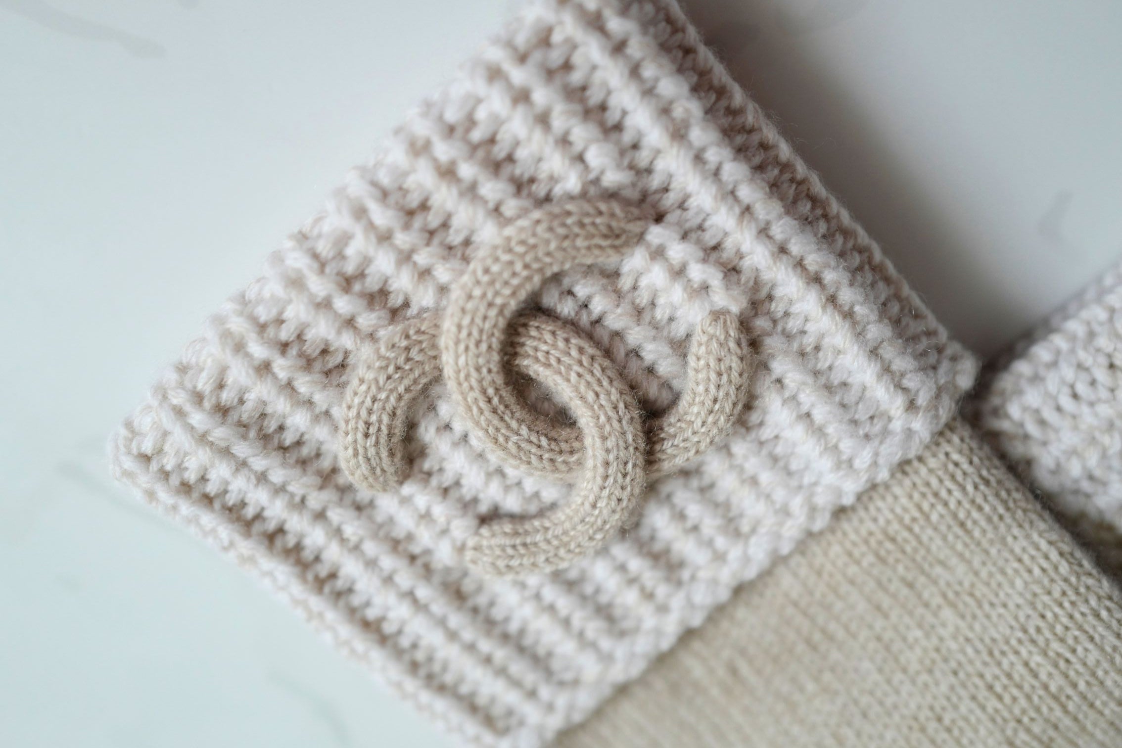 NEW Chanel Fall-Winter 2024/25 Knit Gloves CC Logo