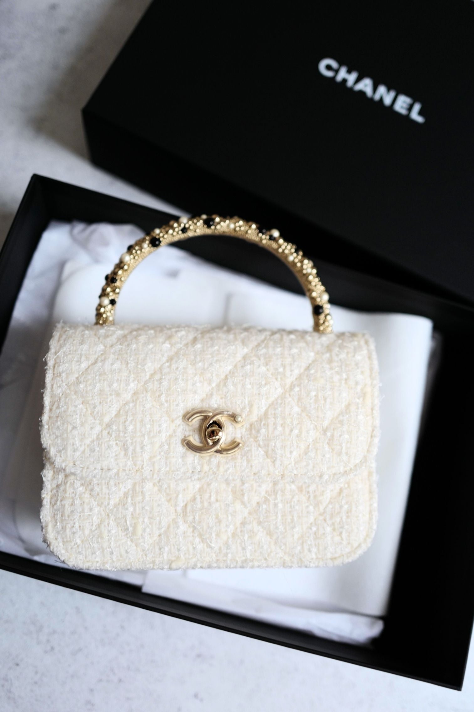 CHANEL 26C Top Handle Clutch With Chain in Tweed Pearl Ecru White Gold Hardware