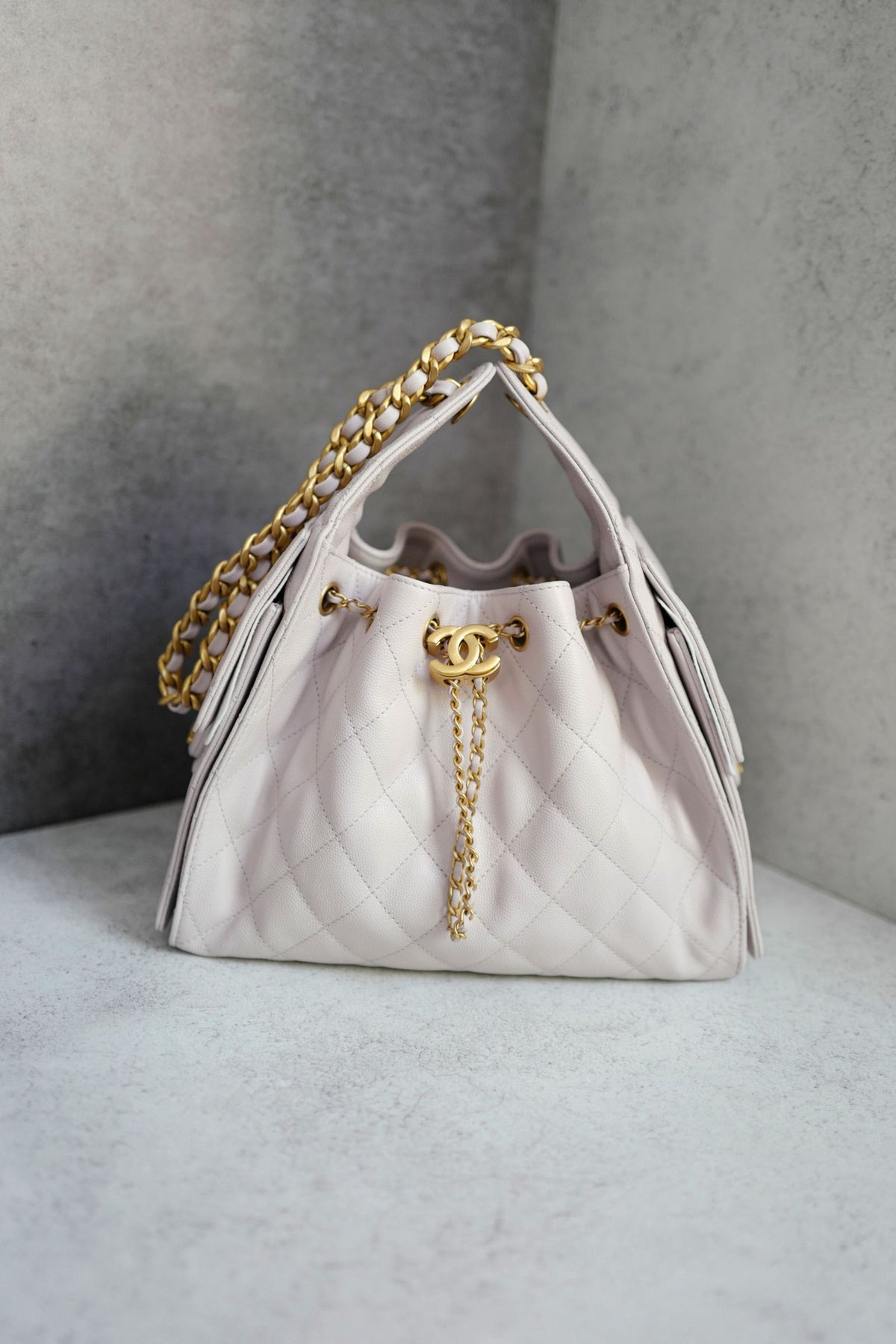 BNIB Chanel 25K Small Hobo Bag Lilac Grained Calfskin with Gold Hardware