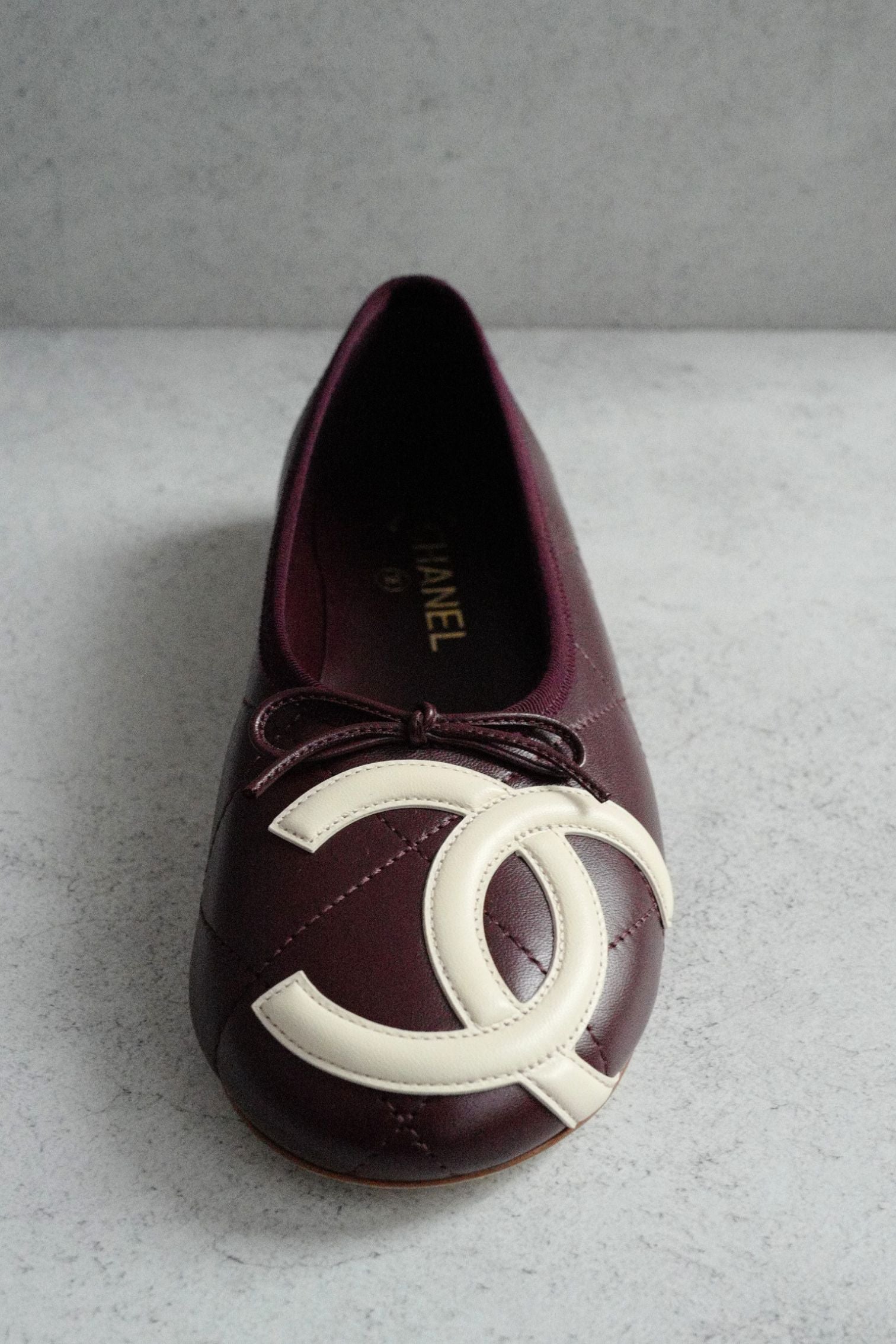 Chanel 26M Coco Beach Ballet Flats Burgundy White Lambskin Size 38.5