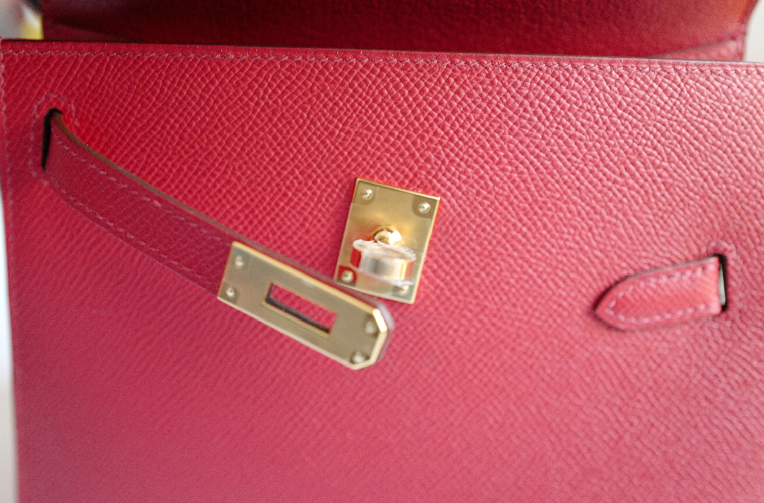 BNIB Hermès Kelly Désordre 20 Bag Rouge Pigment Epsom Leather with Gold Hardware