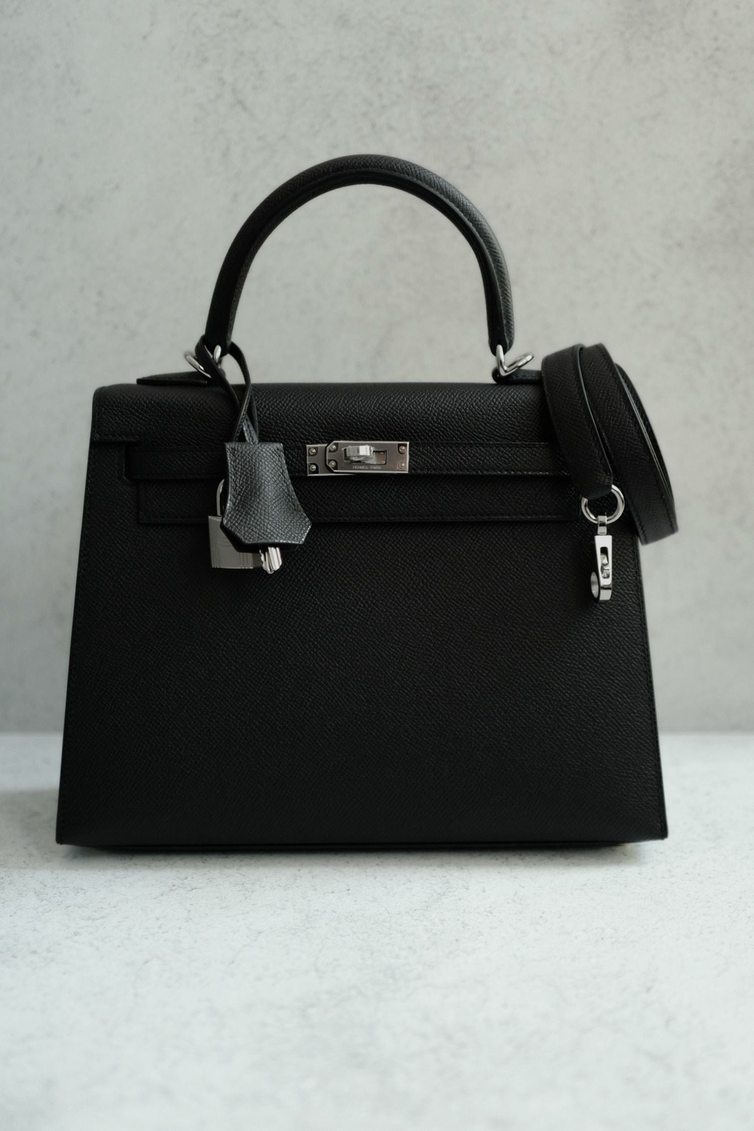 NEW Hermès Kelly 25 Black Epsom Sellier Palladium Hardware