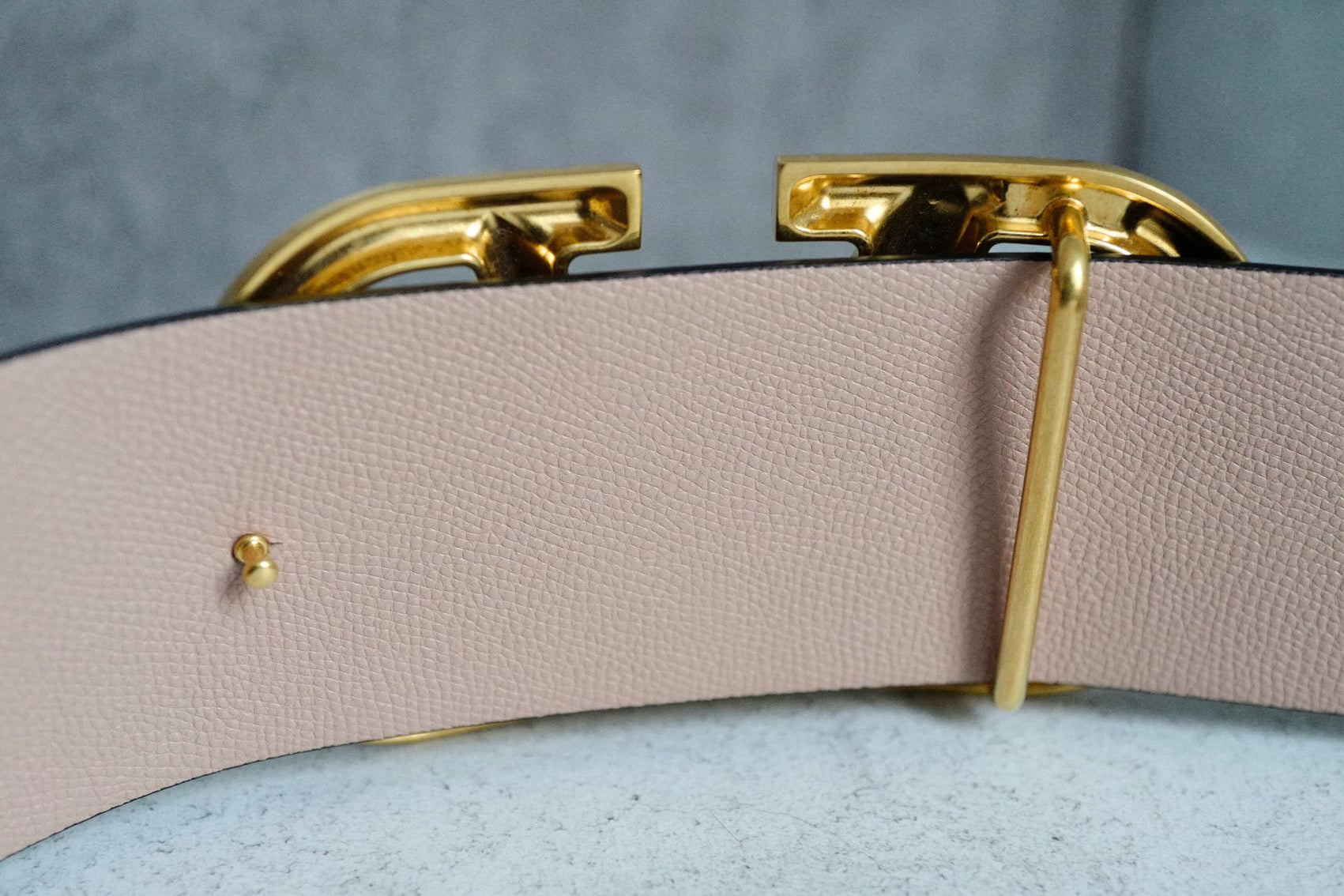 Valentino Vlogo Hammered Buckle Reversible Wide Signature Belt Burgundy/Blush