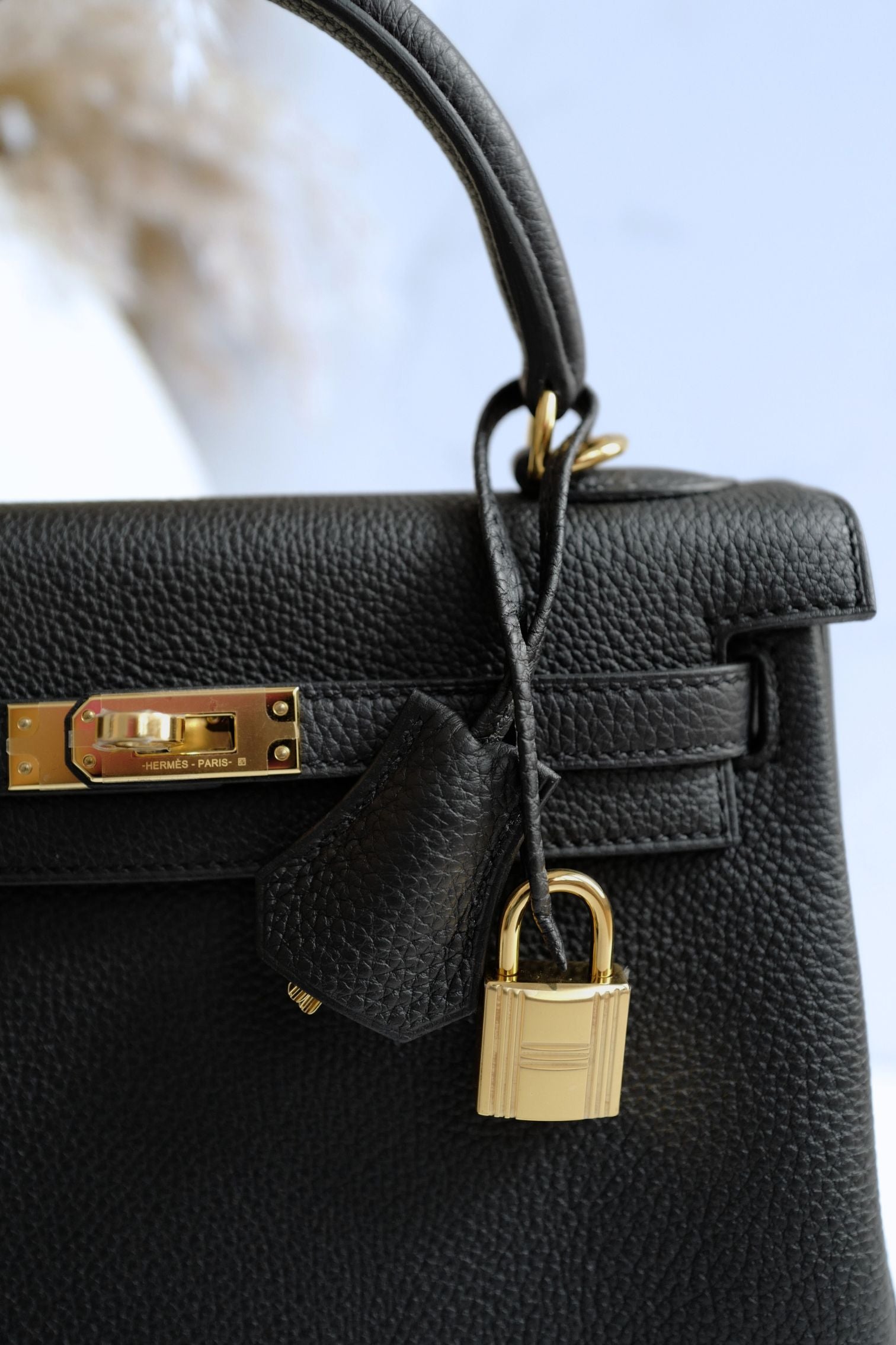 Hermès Kelly 25 Retourne Black Togo Leather Gold Hardware 2025