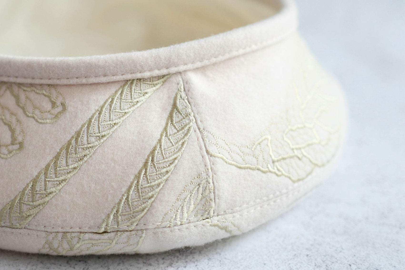 Hermes Saint-Honore en Finesse Beret in Blanc Cassé Size 56 Hat