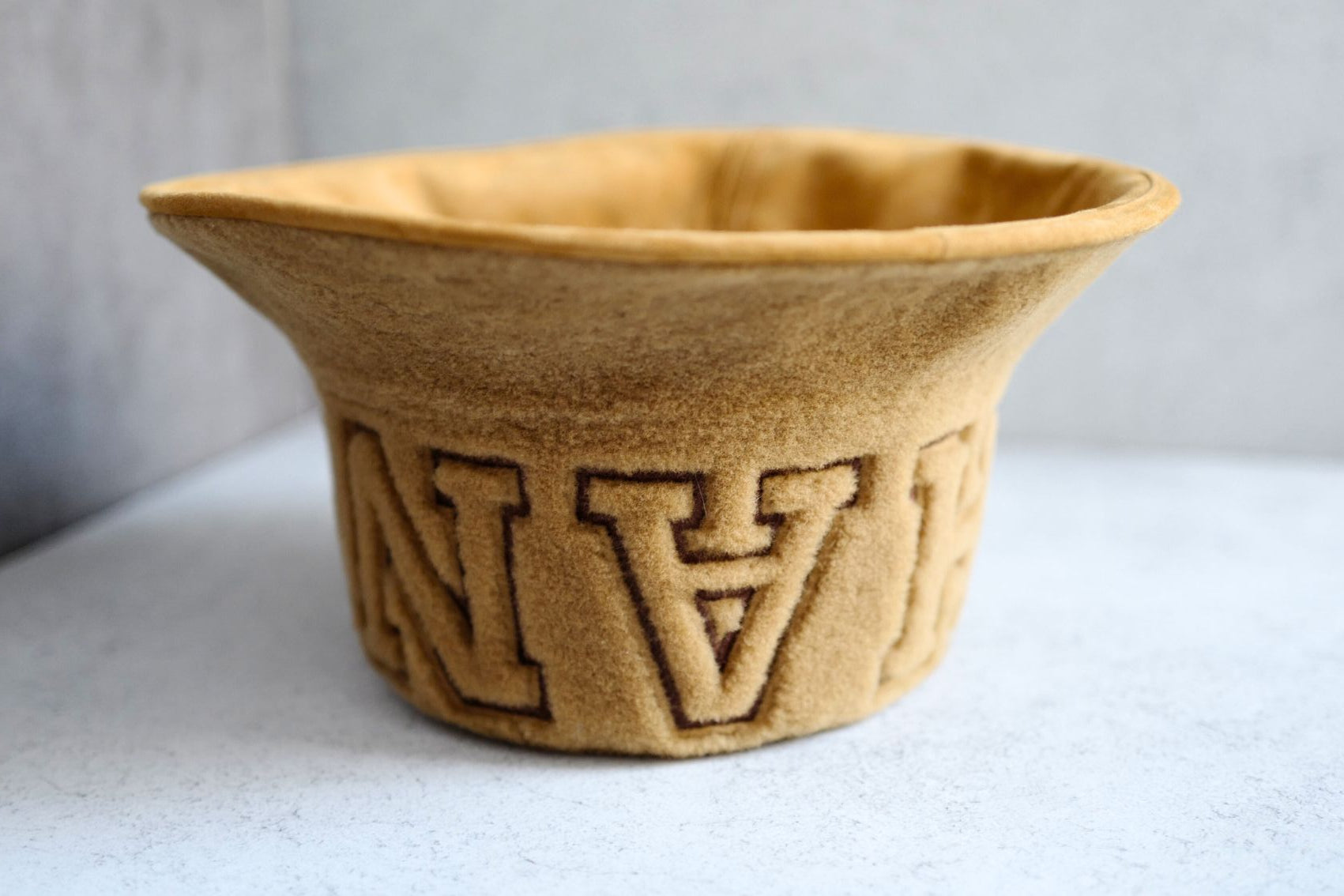 BNIB Chanel Bucket Hat Shearling Fur Beige Coco Neige 24N Size S