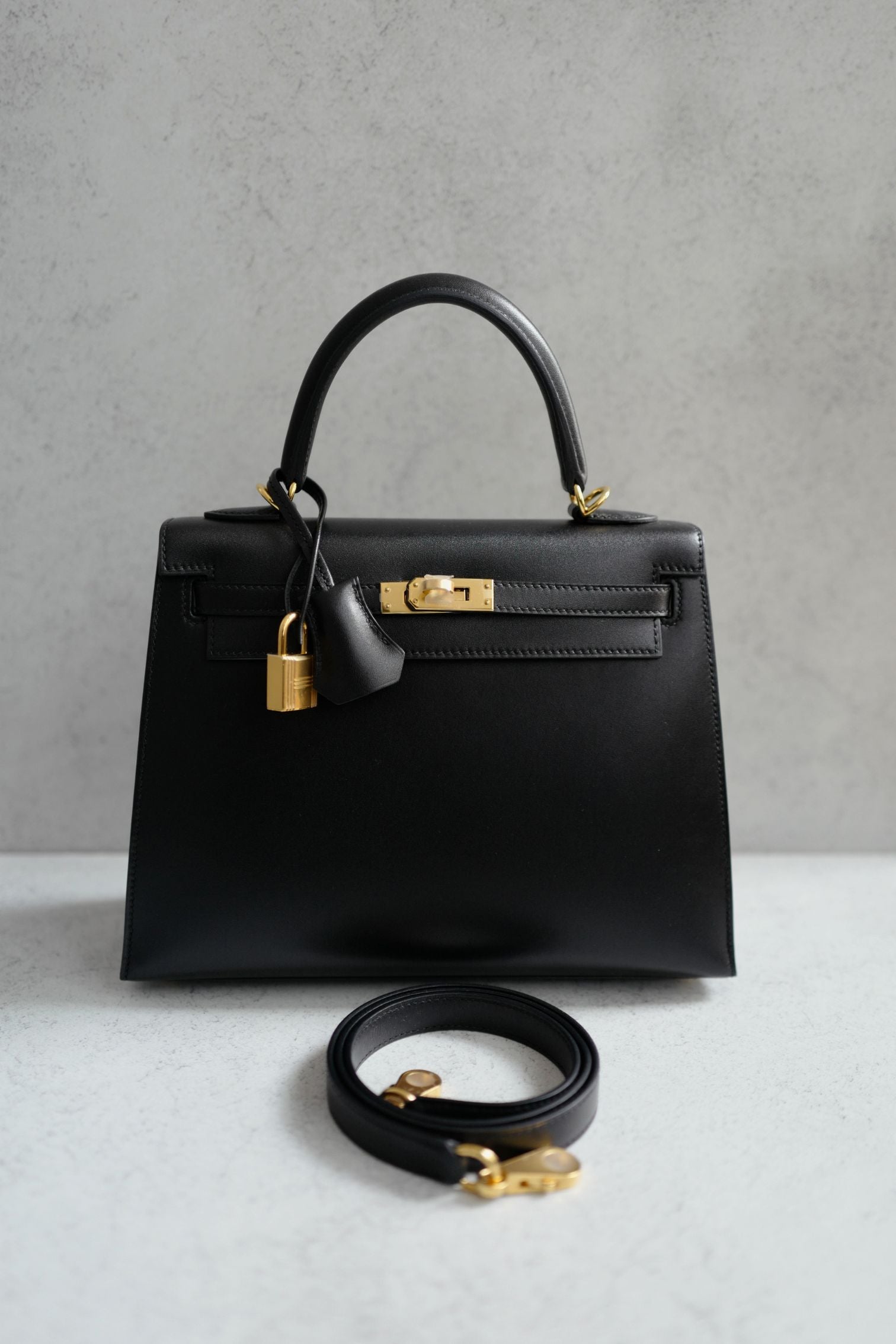 Hermes Kelly 25 Black Tadelakh Sellier Gold HW Complete Original Receipt NEW