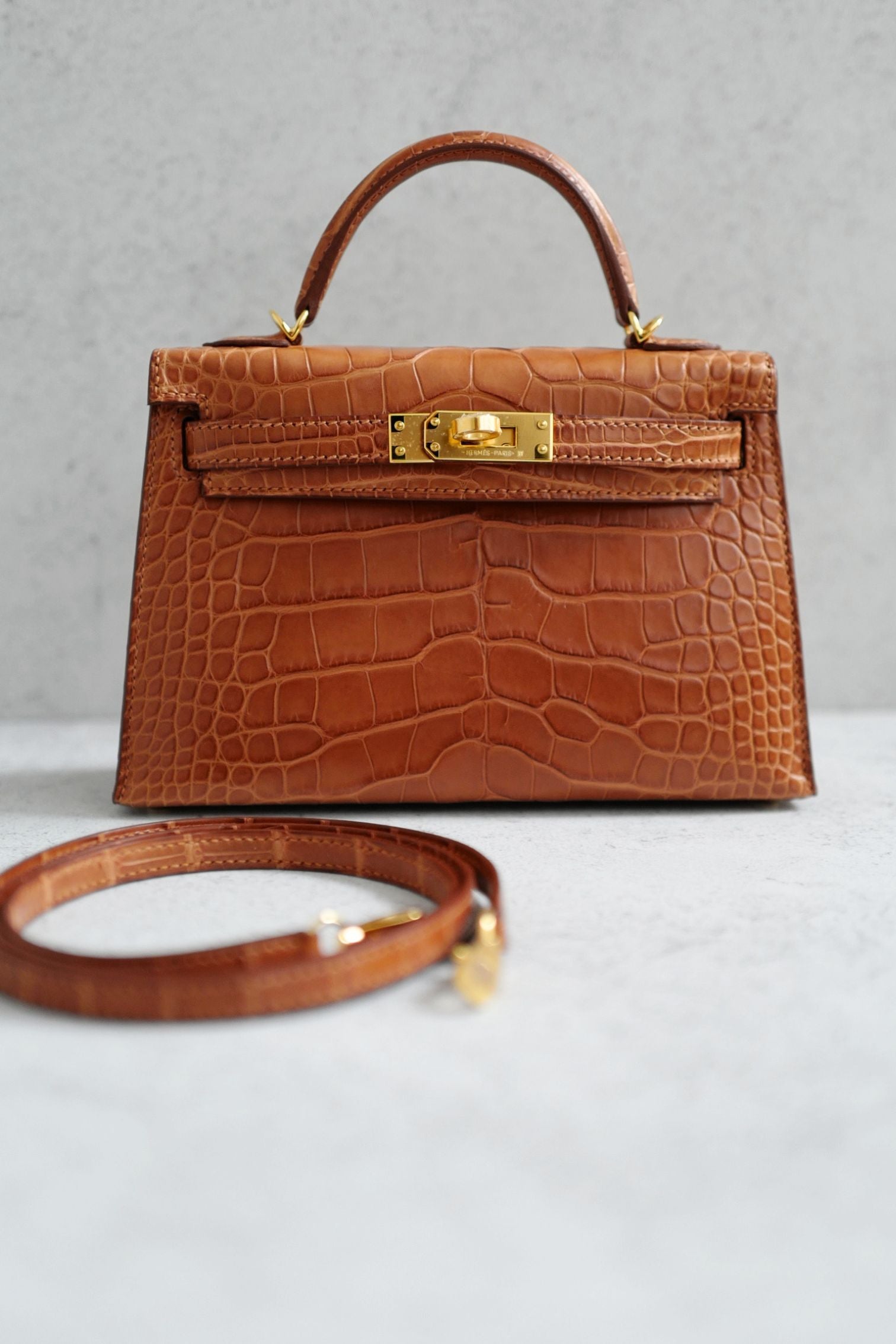 Hermès Mini Kelly Gold Sellier Alligator Mississippiens GHW G Stamp