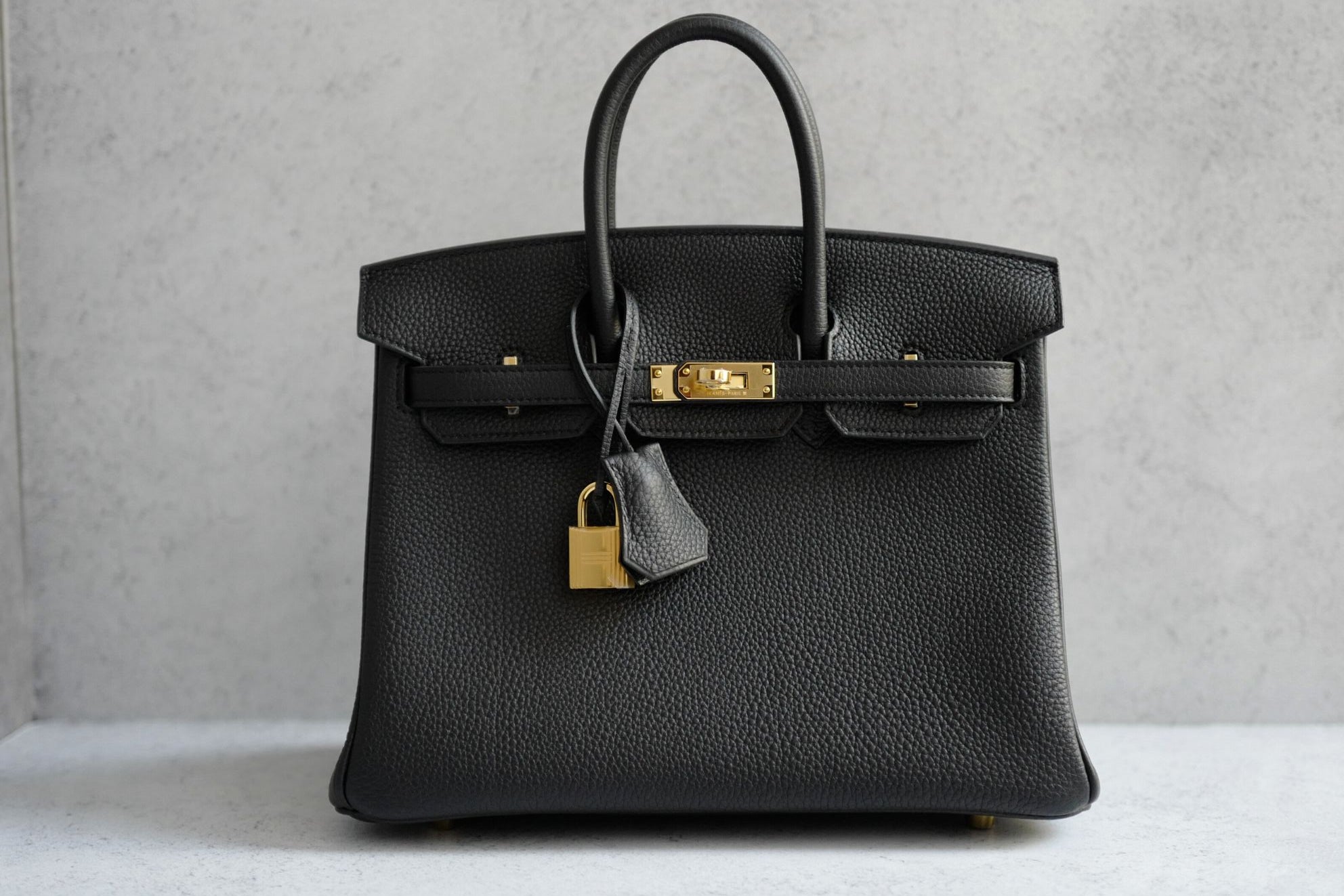 Hermès Birkin 25 Black Togo Leather Gold Hardware K Stamp 2025