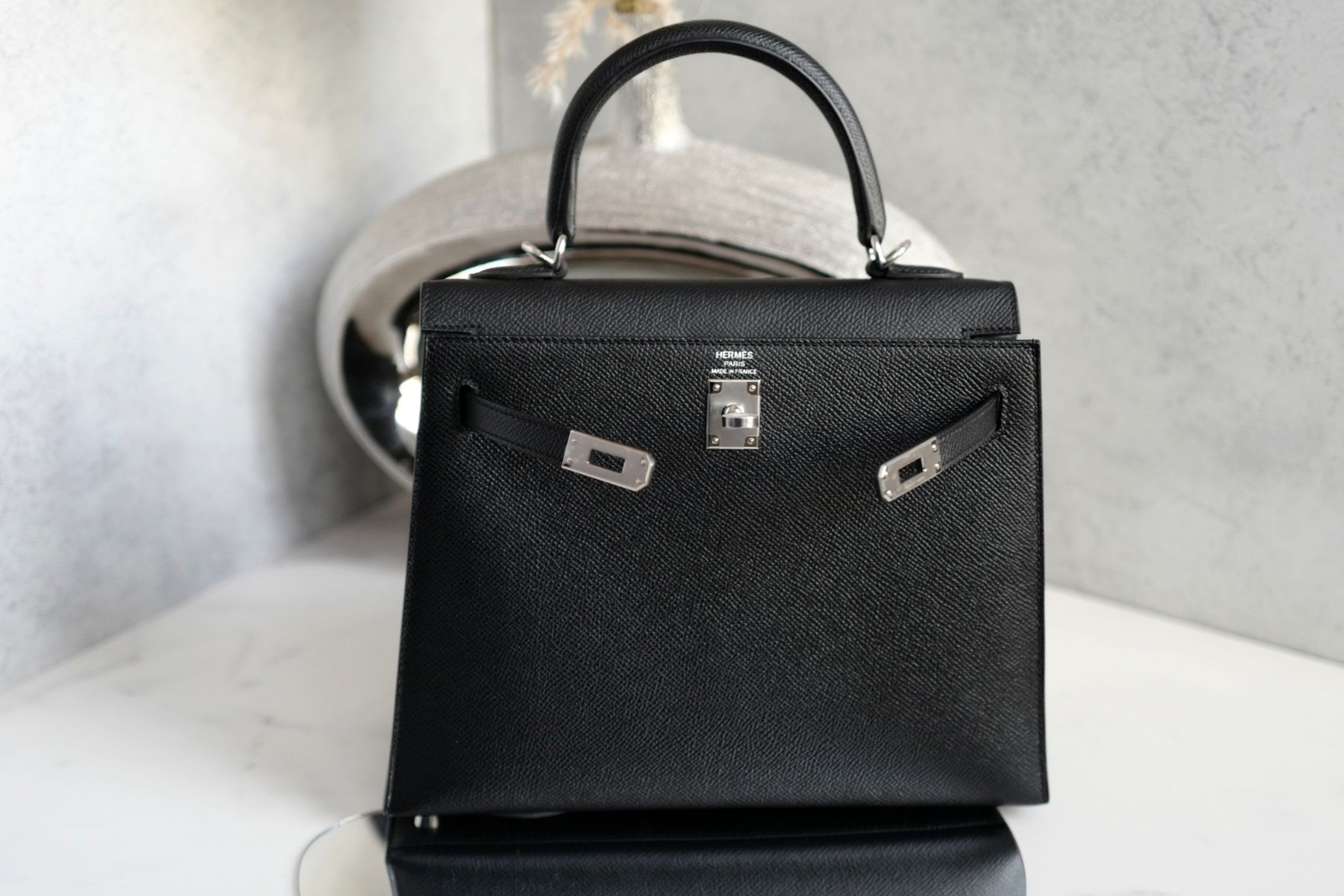 Hermès Kelly 25 Black Epsom Sellier Palladium Hardware K Stamp 2026