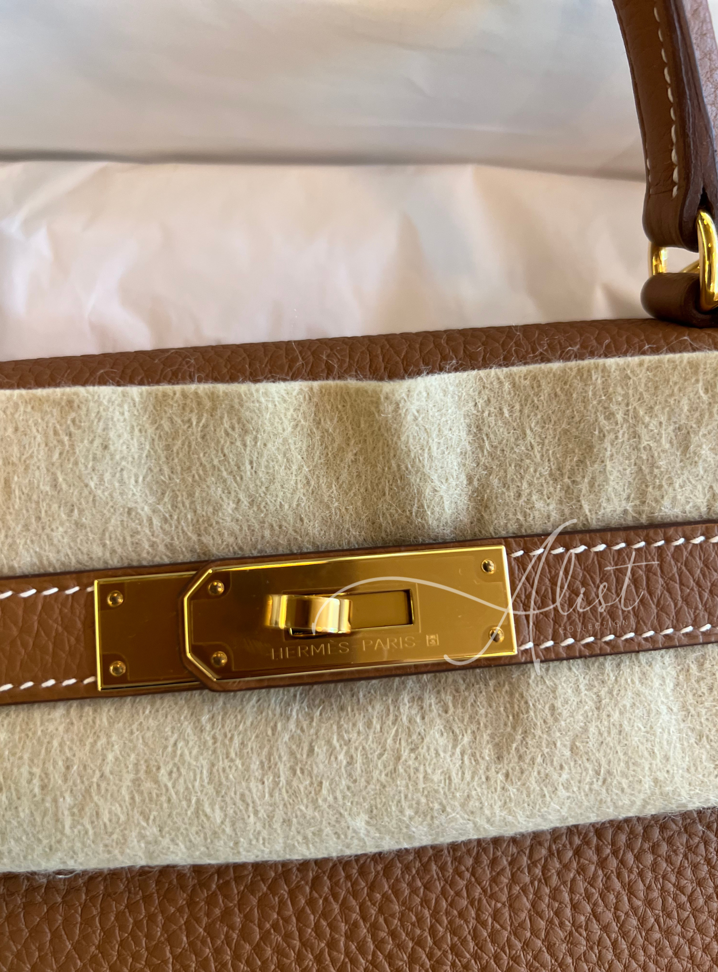 BNIB Hermes Kelly 28 Gold Togo With Gold Hardware Complete W Receipt NEW