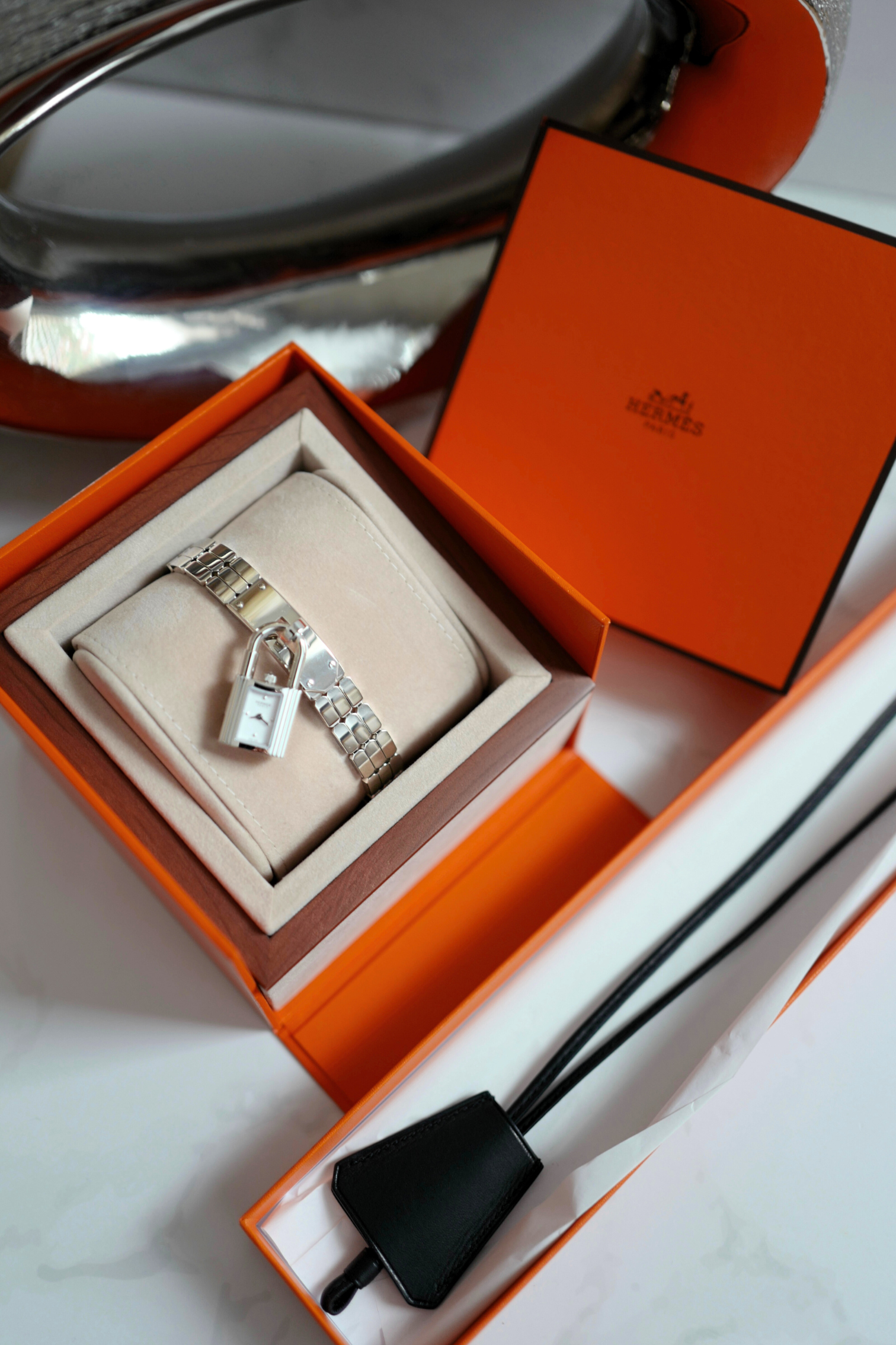 BNIB HERMES Kelly Steel watch, Mini model, 16 mm