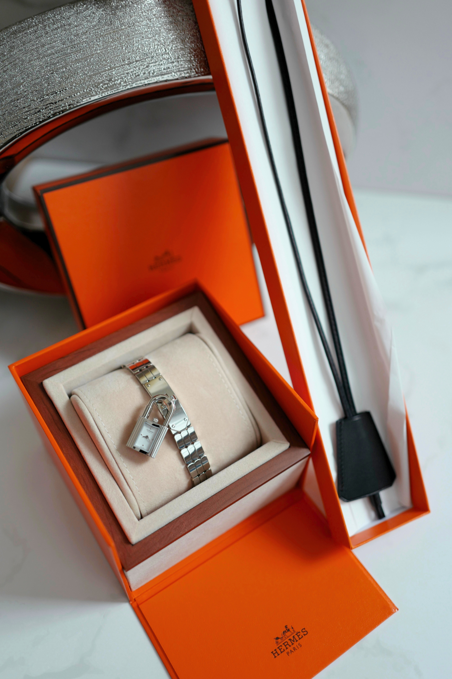 BNIB HERMES Kelly Steel watch, Mini model, 16 mm