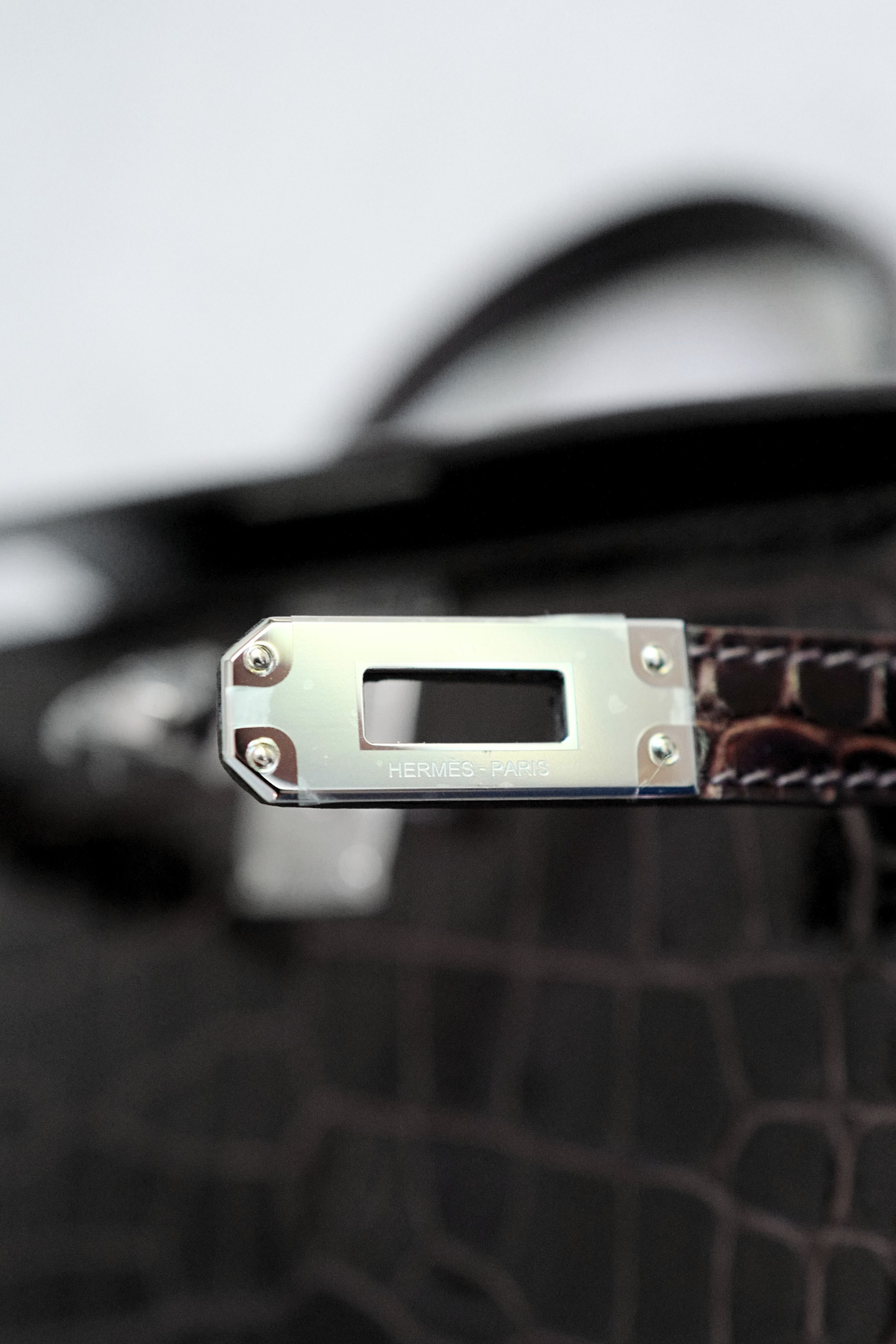 Hermès Mini Kelly Havane Sellier Alligator Mississippiensis Lisse PHW G Stamp
