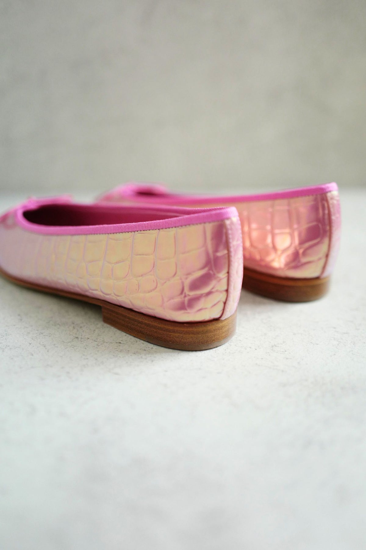 NEW Chanel 26K Matthieu Blazy's Ballet Flats Croc Embossed Calfskin Pink Size 37