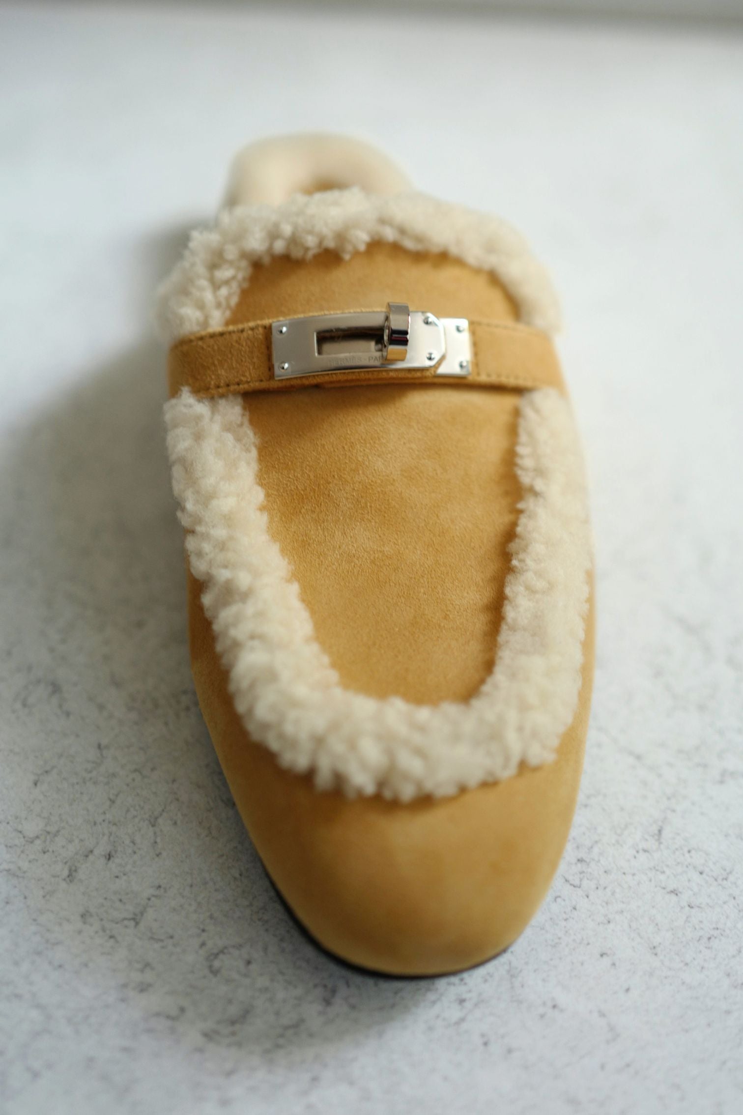 BNIB Hermes Oz Mule Shearling Miel / Ecru Suede Palladium Hardware size 38