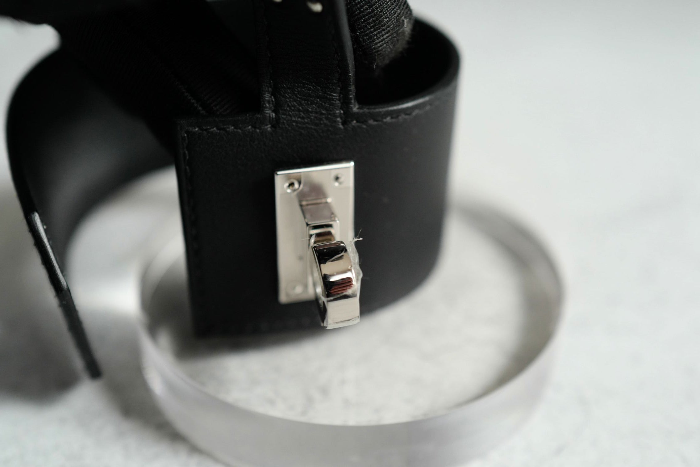 BNIB Hermes Bracelet Mini Kelly Twist GM Swift Calfskin T2 89 Noir