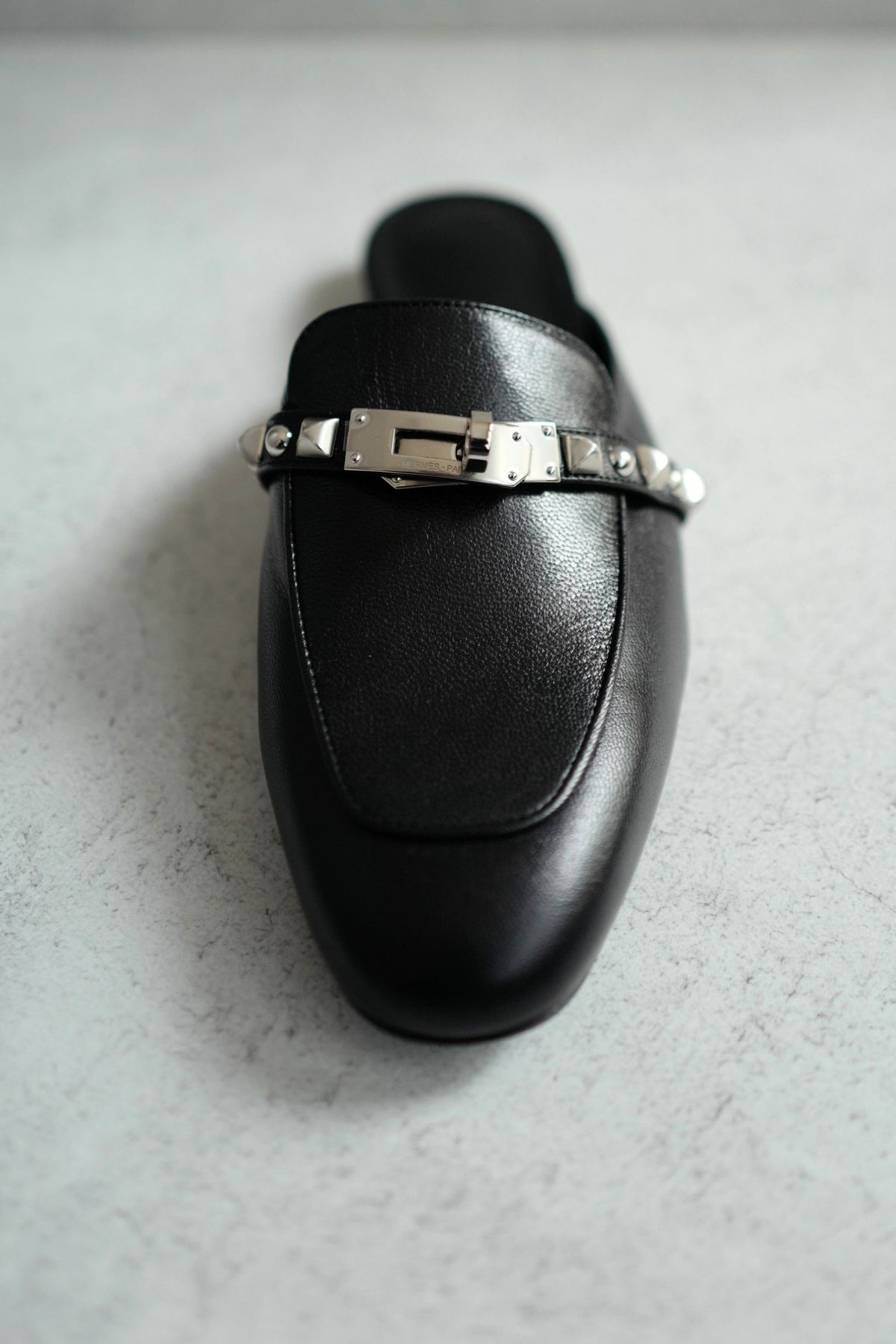 BNIB Hermes Mule Femme OZ Chevre/ Clous Noir 38