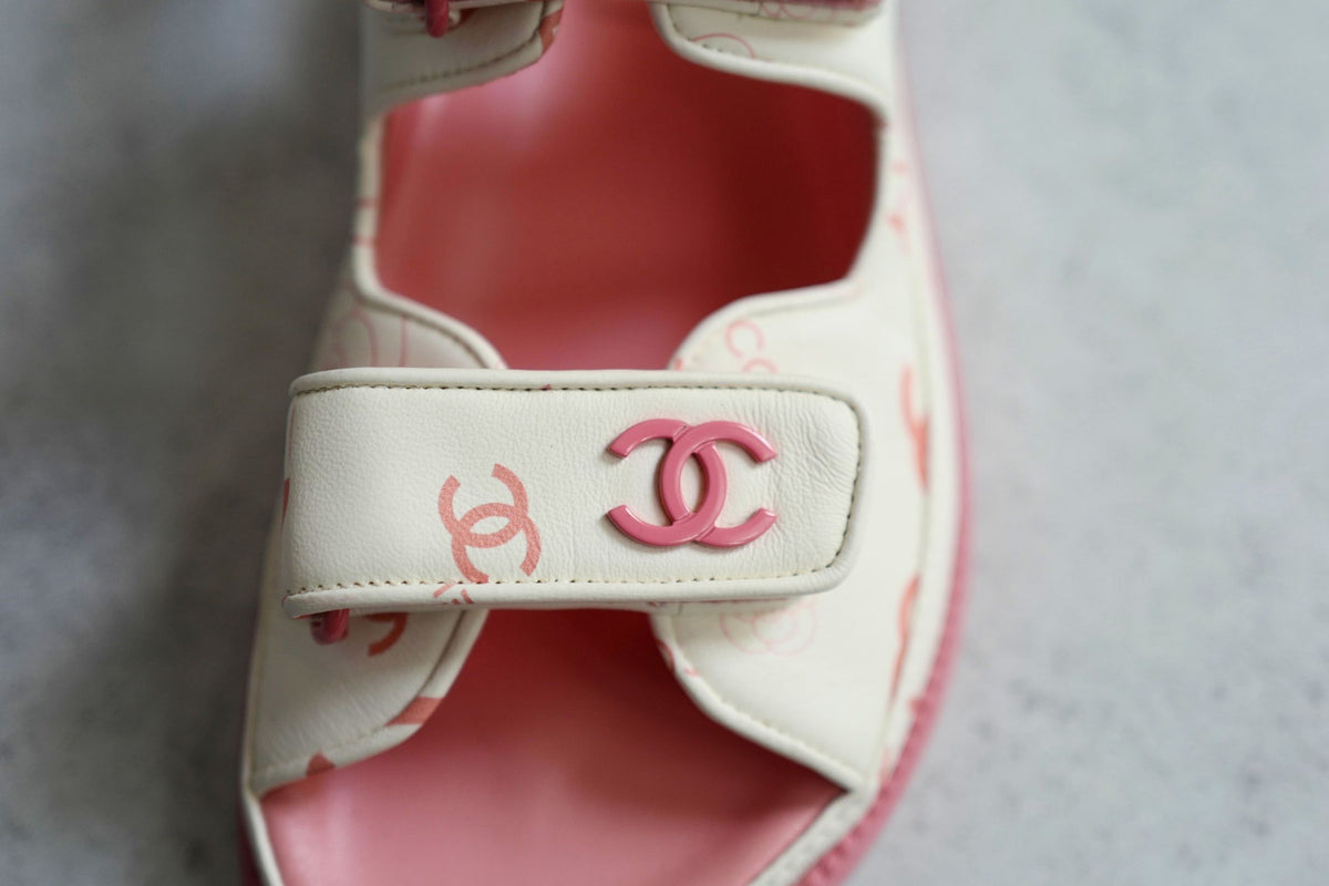 BNIB Chanel Dad Sandal 23A Monogram CC Logo In White/Pink Pink CC Logo Socks