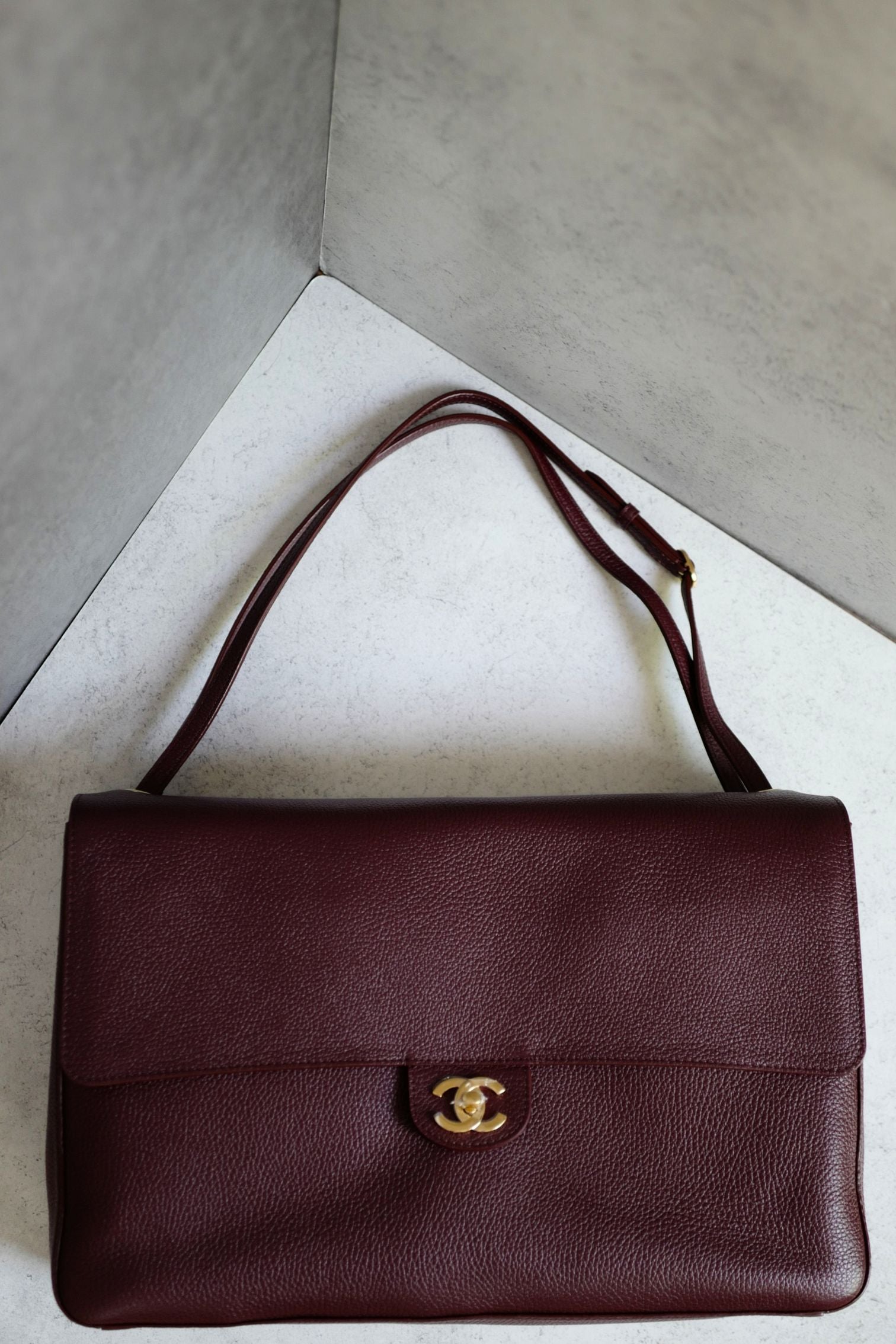 Chanel 26S Matthieu Blazy's Maxi 38 Flapbag Burgundy Grained Calfskin Gold HW