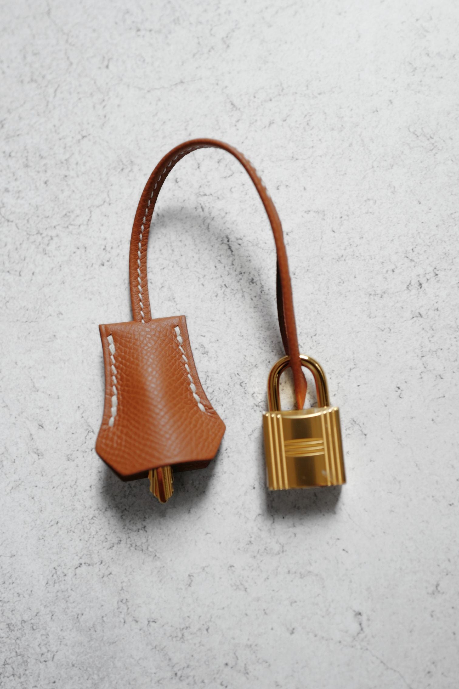NEW Hermes Kelly 25 Gold Epsom Sellier Gold Hardware G Stamp 2026