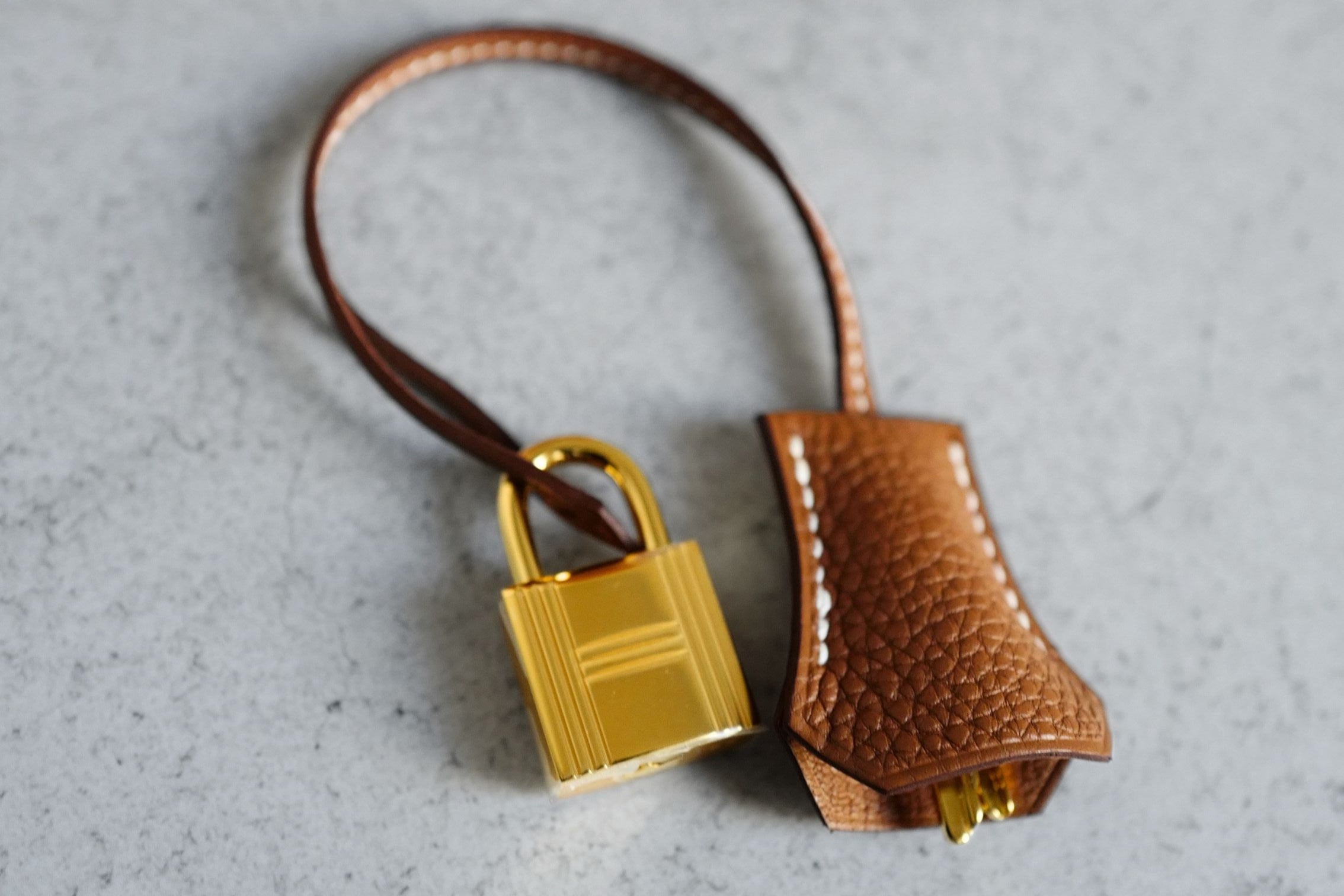 BNIB Hermes Kelly 25 Gold Togo Leather Gold Hardware G Stamp 2026