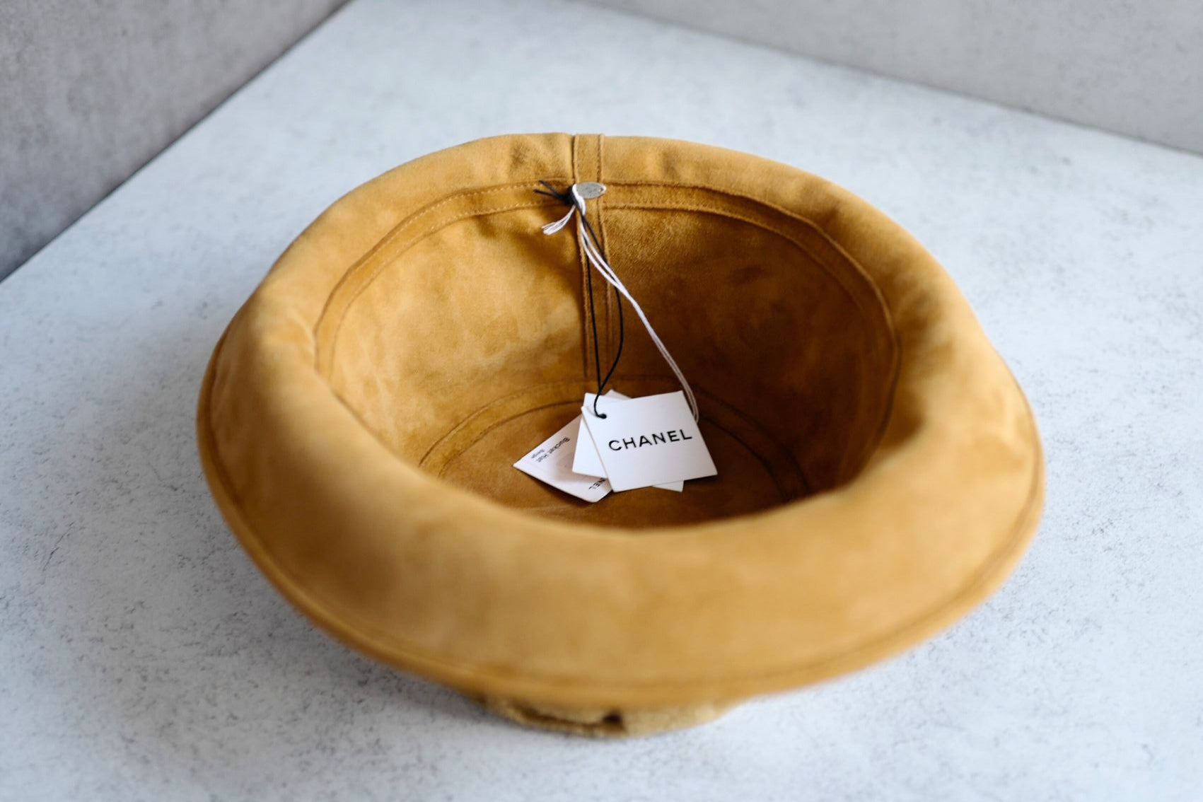 BNIB Chanel Bucket Hat Shearling Fur Beige Coco Neige 24N Size S