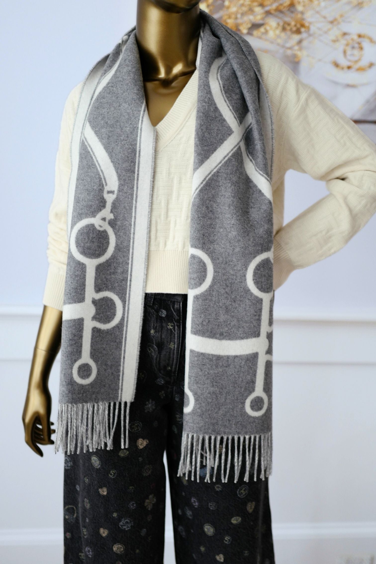 Hermès Casaque Mors Cashmere Scarf in Ivoire Gris Flanelle