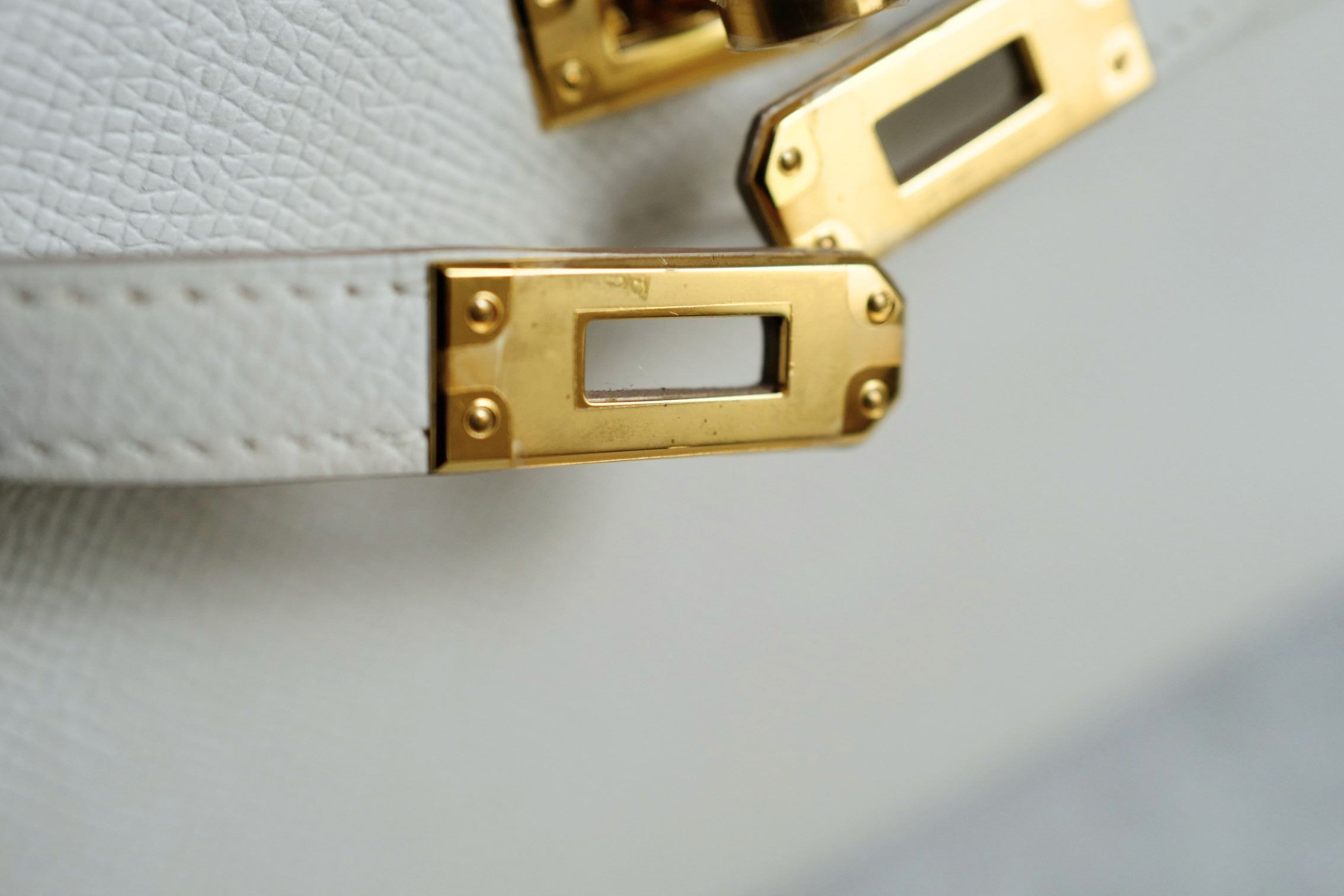 Hermès Mini Kelly 20 Gris Pale Epsom Leather Gold Hardware
