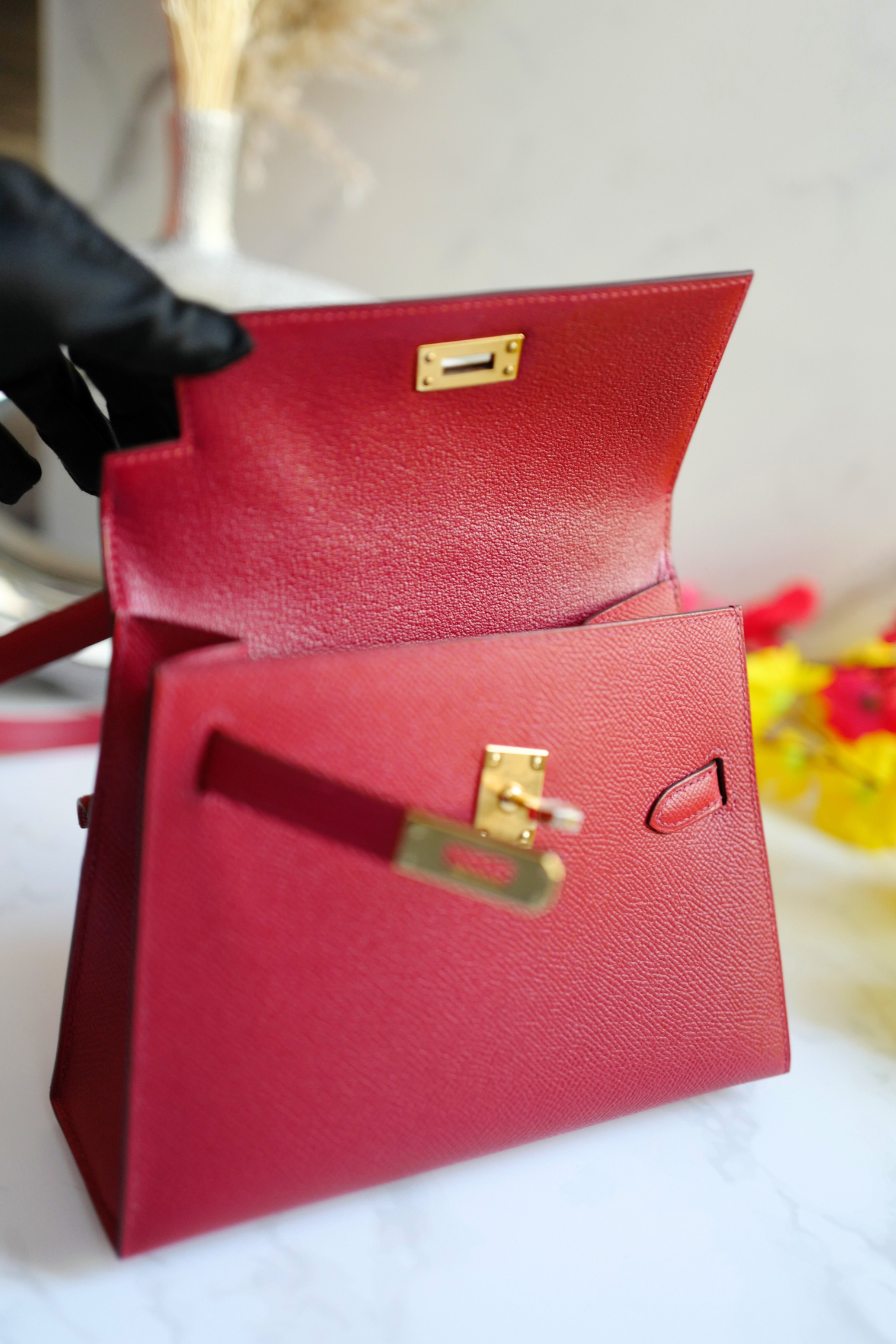 BNIB Hermès Kelly Désordre 20 Bag Rouge Pigment Epsom Leather with Gold Hardware