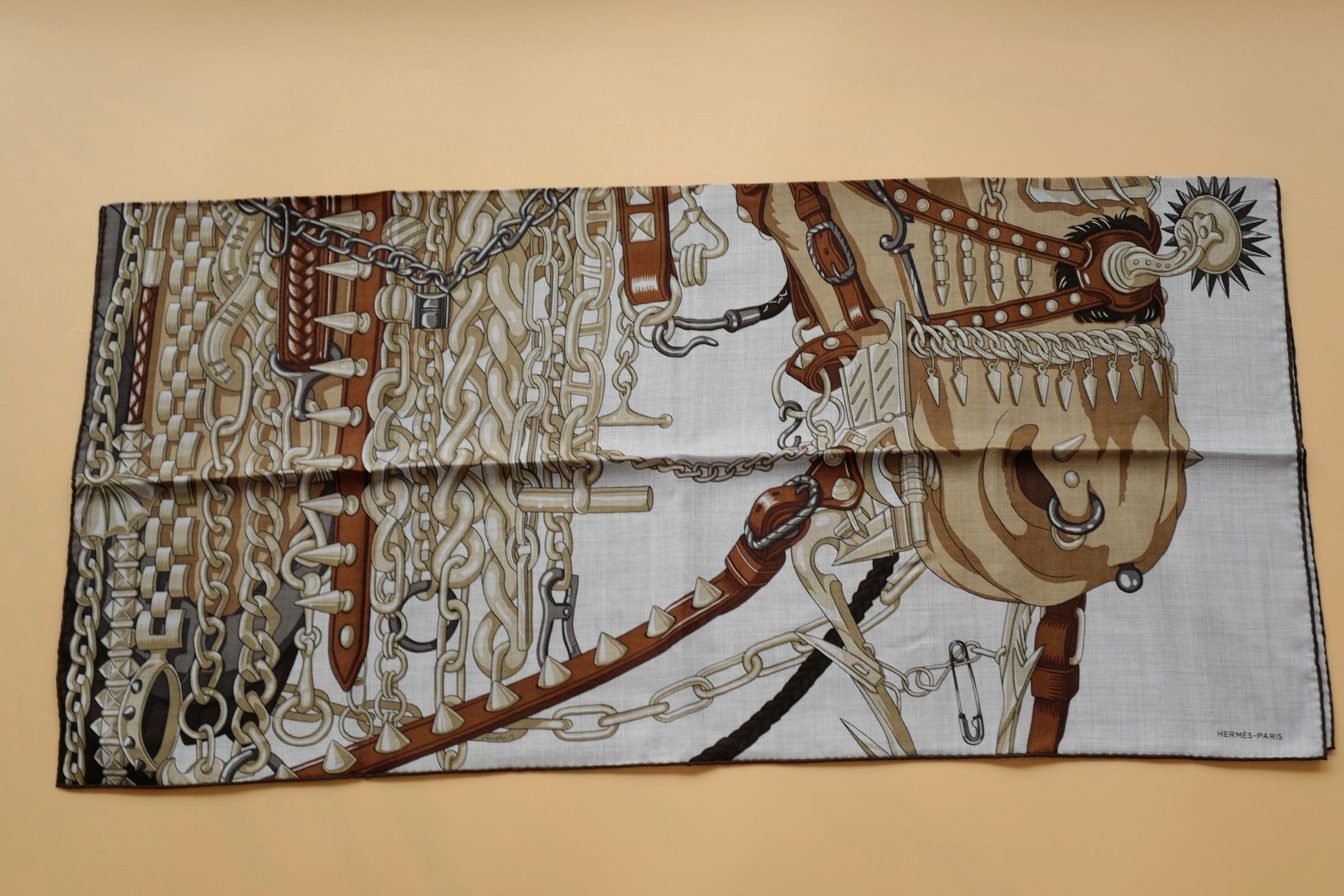 NEW Hermès Cheval Heavy Metal Scarf 100 Cashmere Silk Gris Clair / Kraft / Caramel