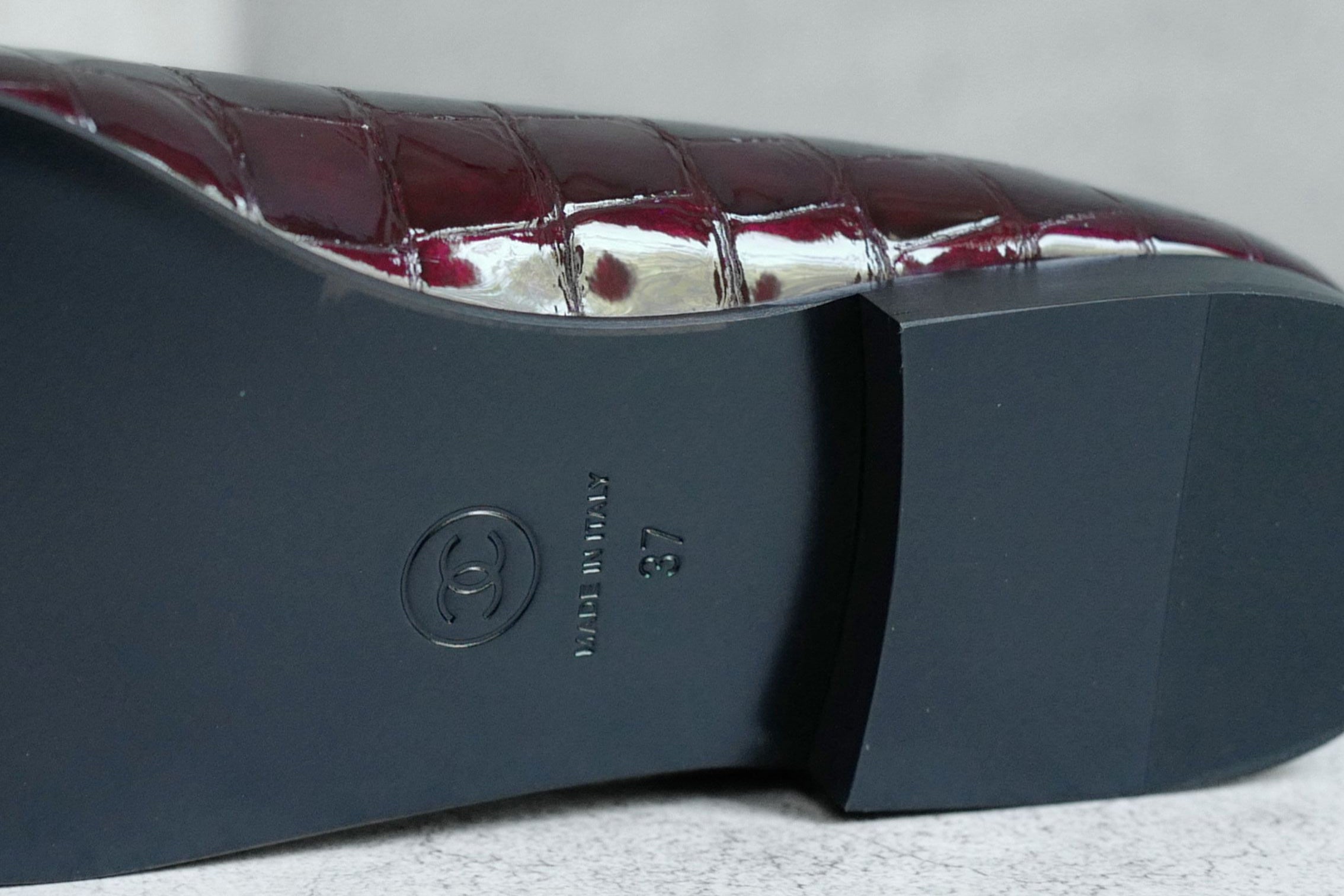 Chanel 26A Ballet Flats Croc Embossed Patent Calfskin Burgundy Black Size 37