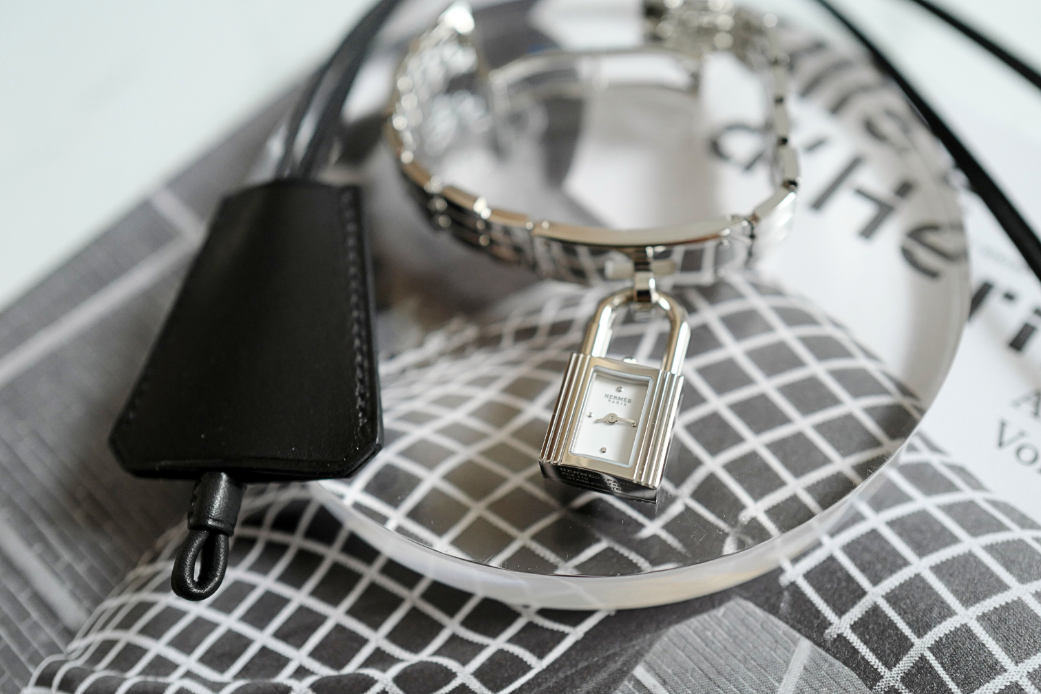 BNIB HERMES Kelly Steel watch, Mini model, 16 mm