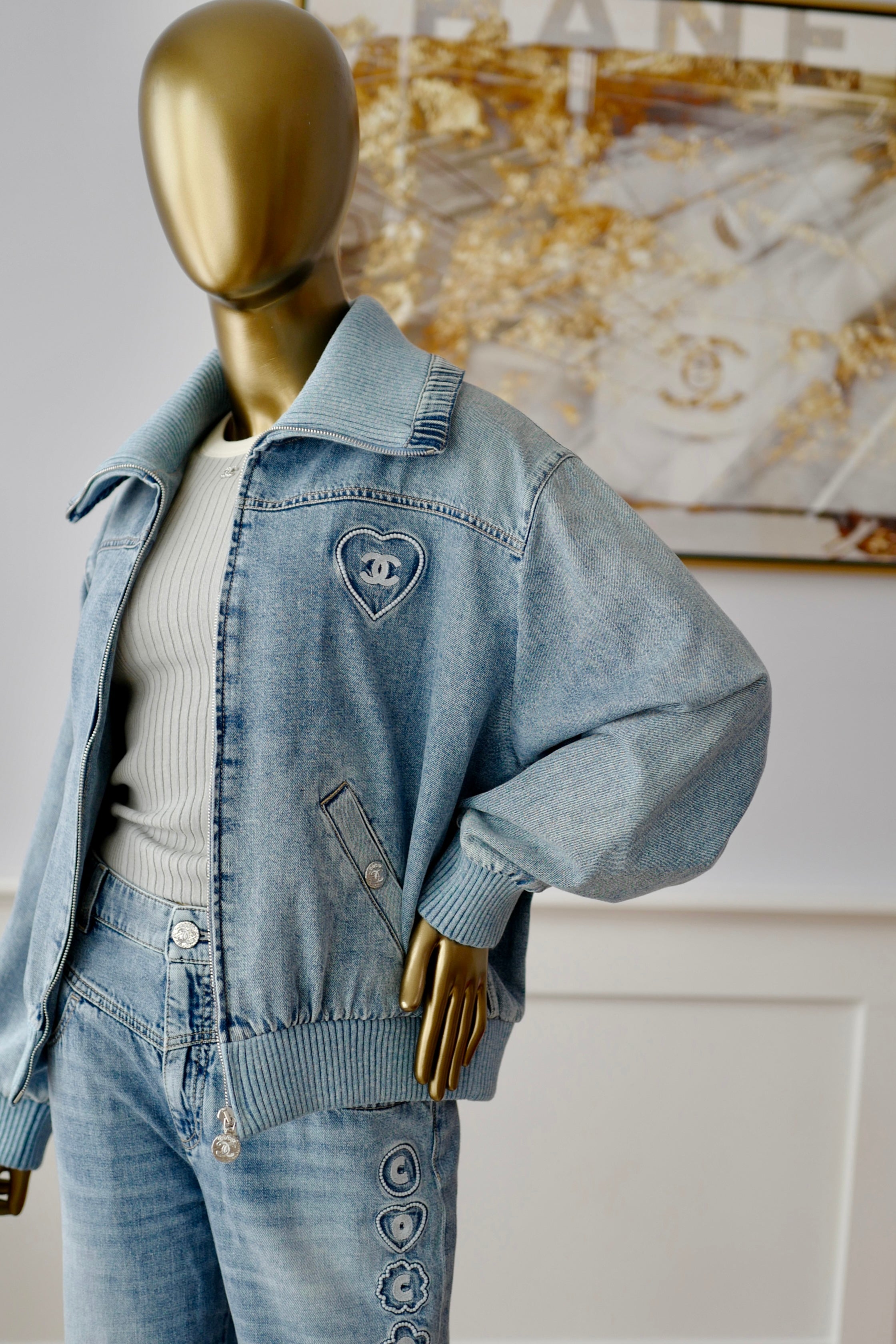 ココビーチ 25S◆送料込♪【CHANEL】jacket Printed denim grey Jacket - Printed denim, gray & white — Fashion | CHANEL