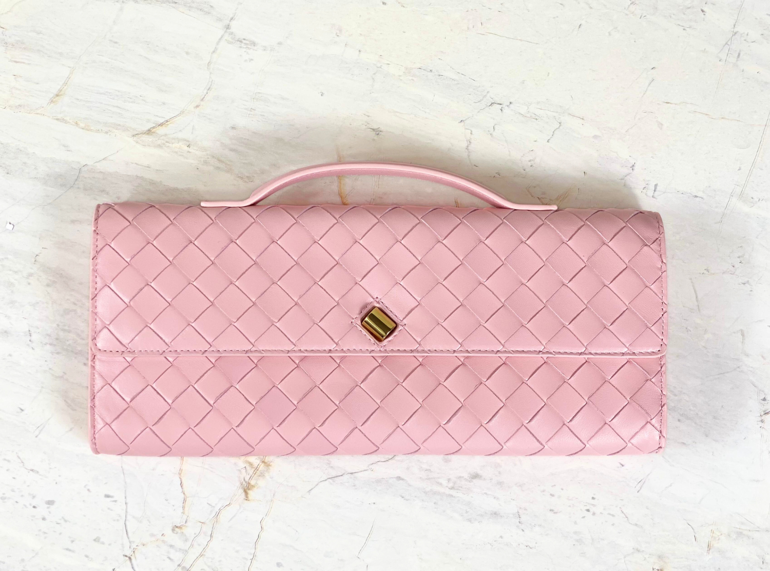 New Bottega Veneta Andiamo Clutch with Handle in Rose