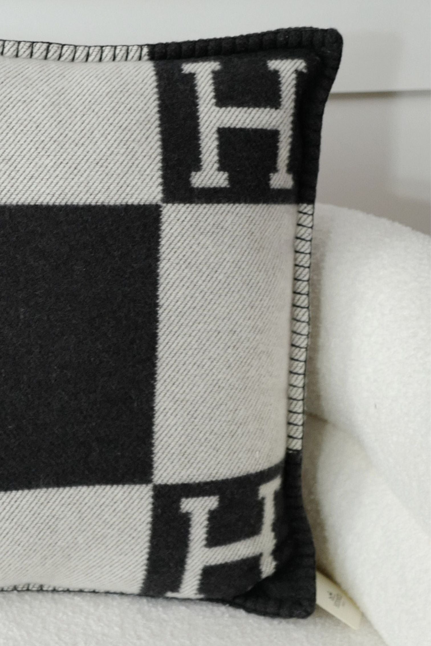 NEW Hermes Avalon Pillow  Small Model Ecru Gris Fonce Jacquard Wool Cashmere