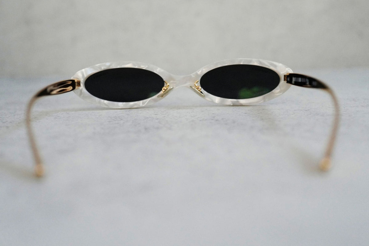 CHANEL 26K Fall/Winter Oval Sunglasses Blanc Acetate Frame Gray Lens 19mm