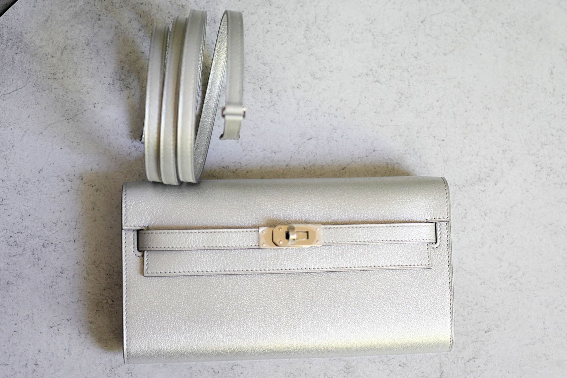 Hermès Kelly To Go Wallet Dore Argent Silver Metallic Chamkilight Goatskin 2026
