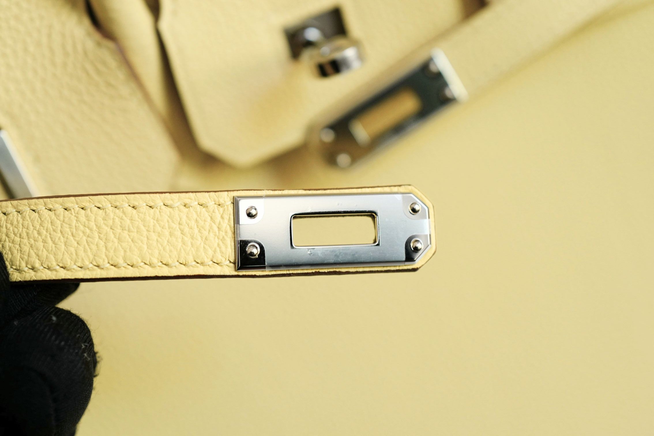Hermès Birkin 25 Jaune Poussin Togo Leather Palladium Hardware G Stamp
