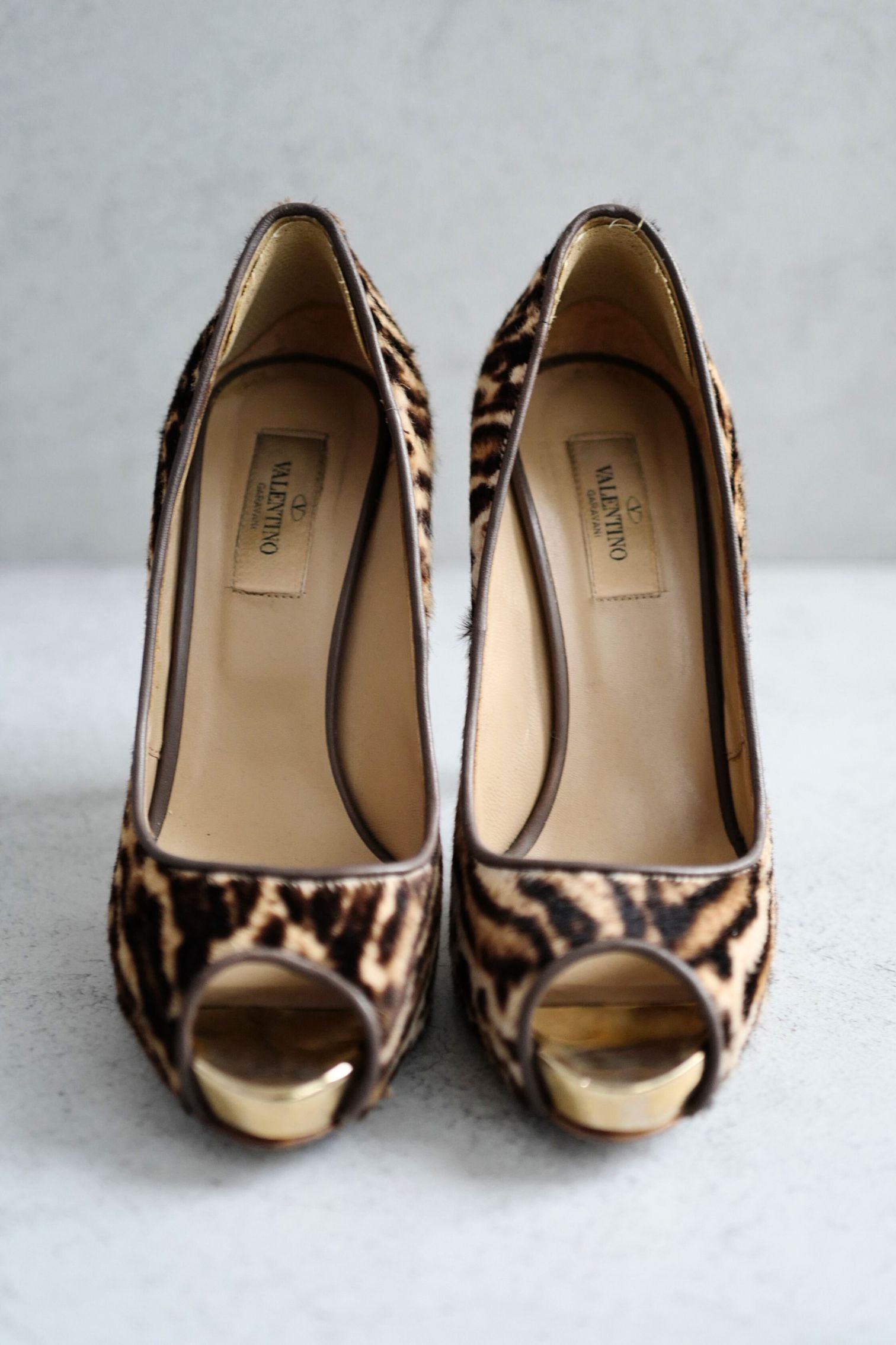 Preowned Valentino Heels Leopard Print size 37