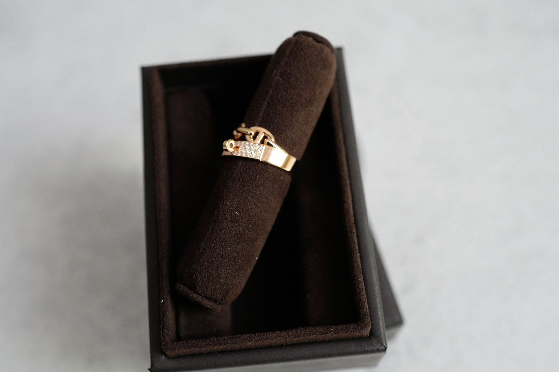 Hermès Kelly Alchimie Double Tour Ring 18K Rose Gold 32 Diamonds Size 53